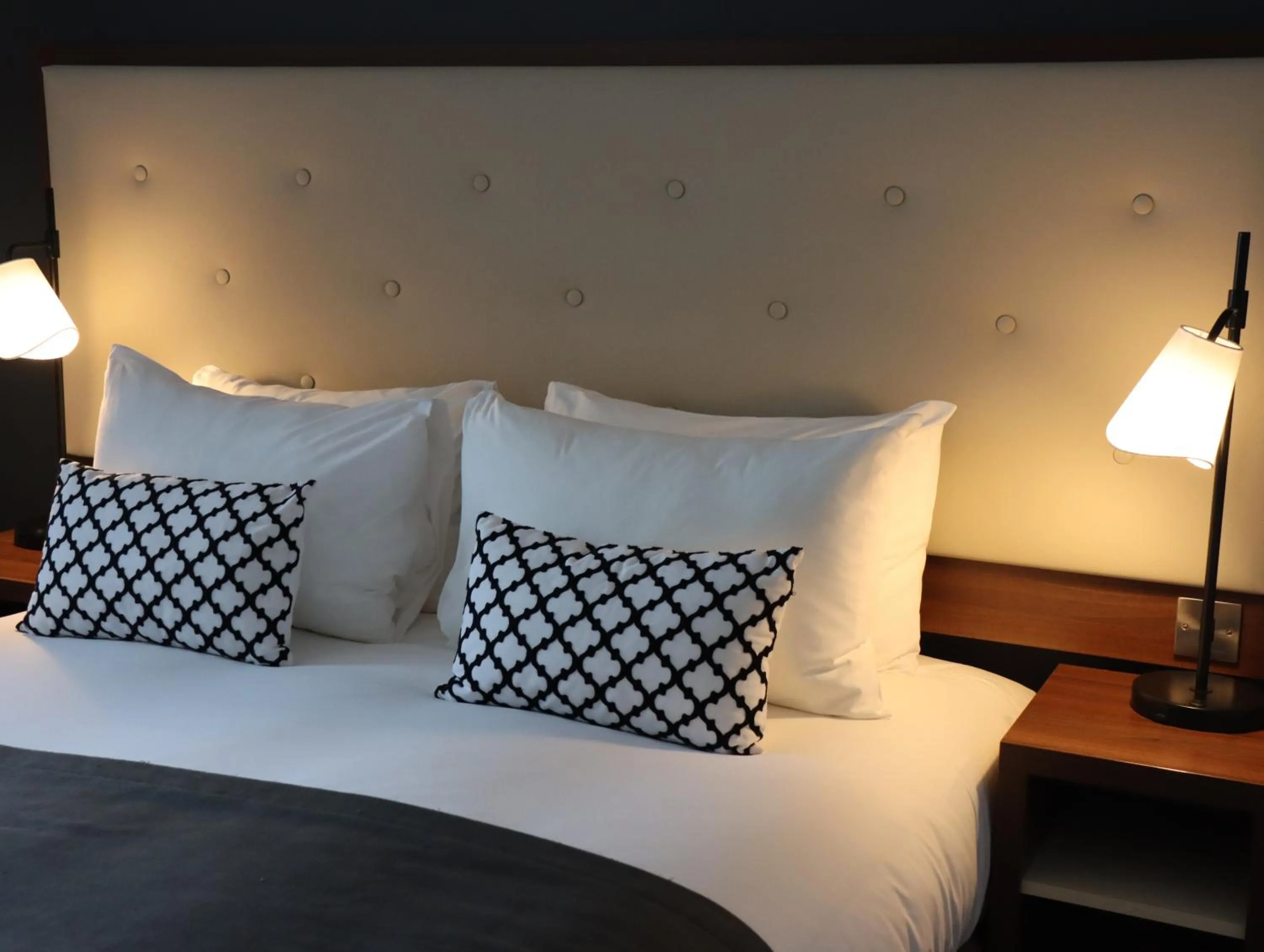 Bed in Garner Hotel Preston Samlesbury by IHG