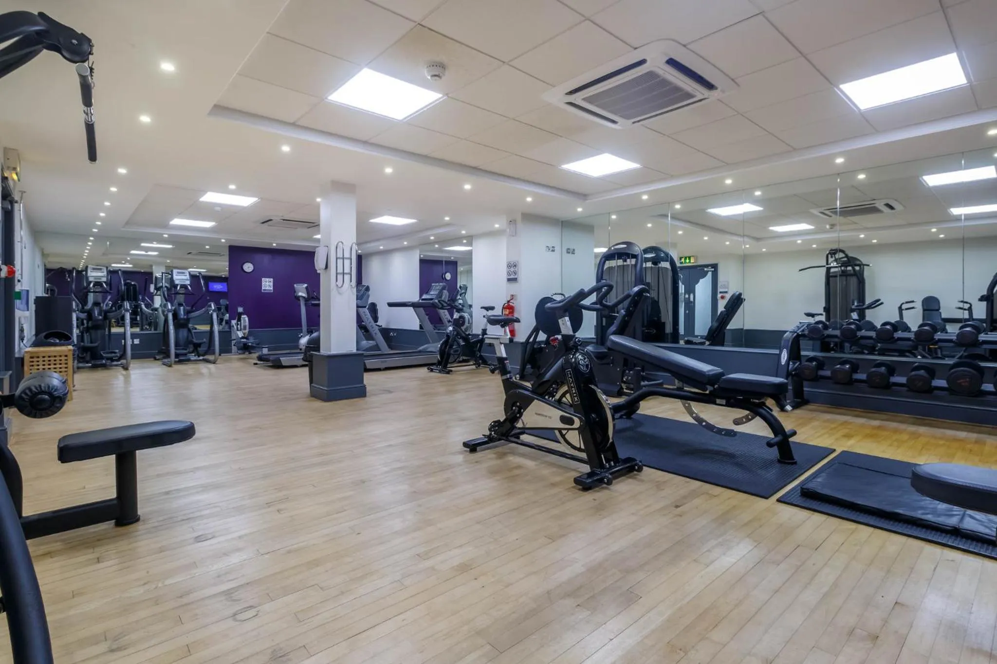 Spa and wellness centre/facilities in Garner Hotel Preston Samlesbury by IHG