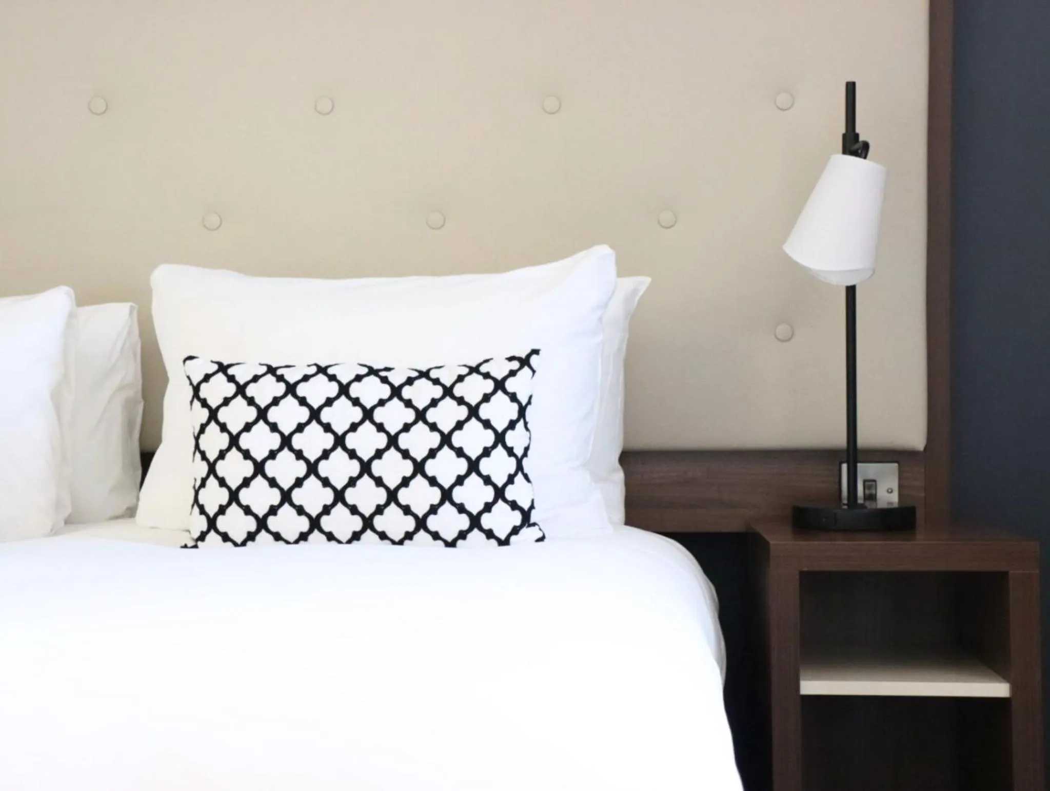 Bed in Garner Hotel Preston Samlesbury by IHG