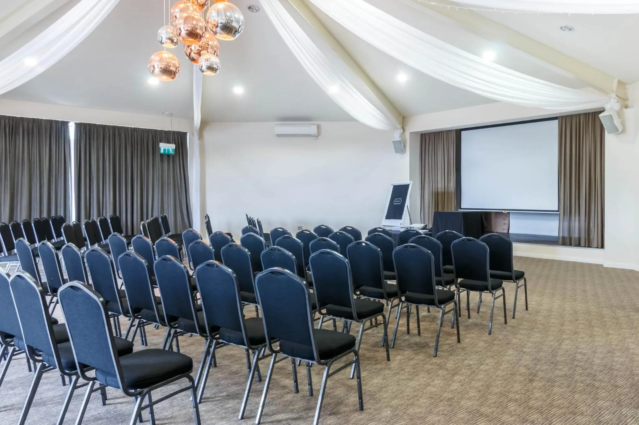 Meeting/conference room in Garner Hotel Preston Samlesbury by IHG