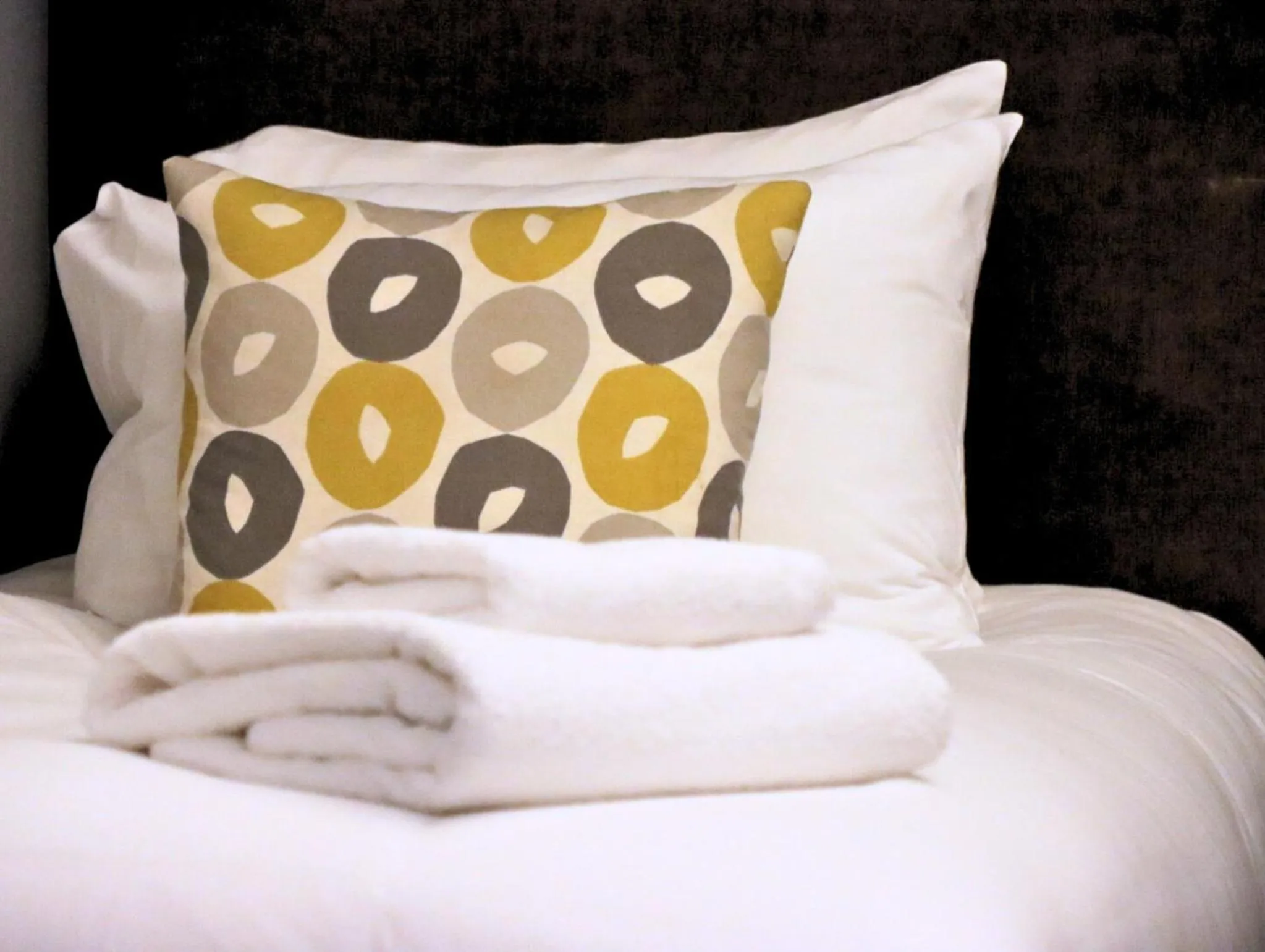 Bed in Garner Hotel Preston Samlesbury by IHG