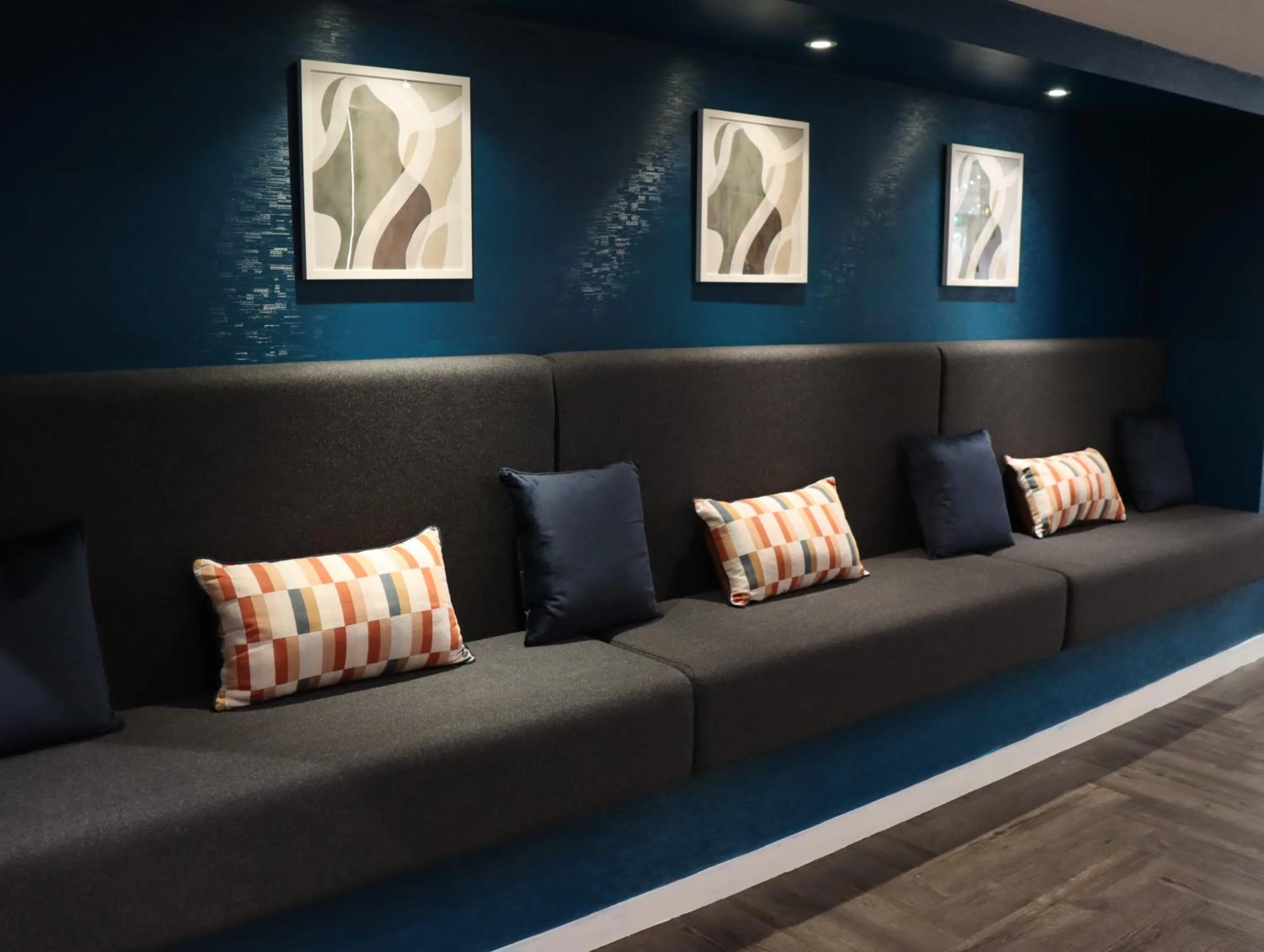 Lobby or reception in Garner Hotel Preston Samlesbury by IHG