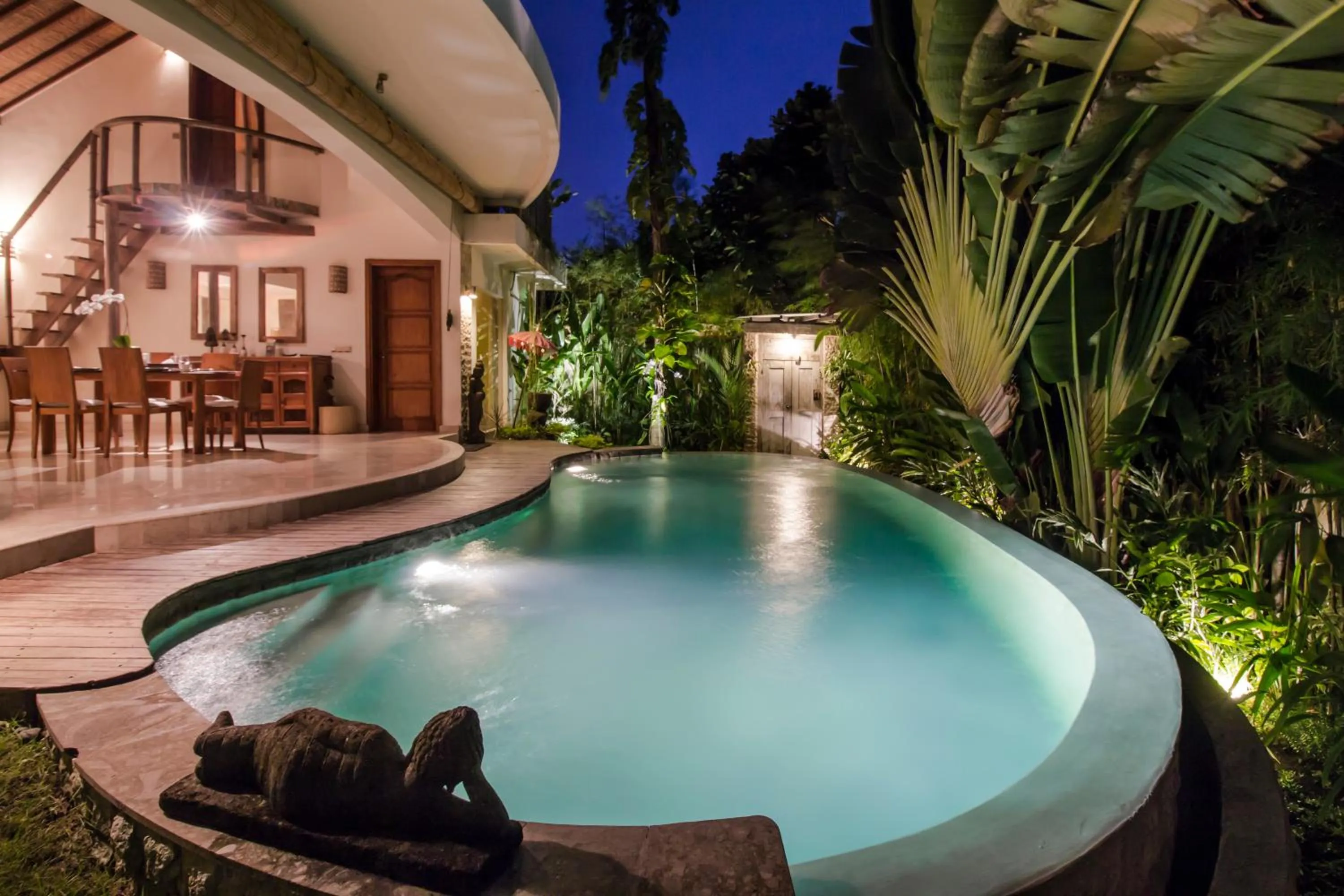 Swimming pool in Mayana Villas