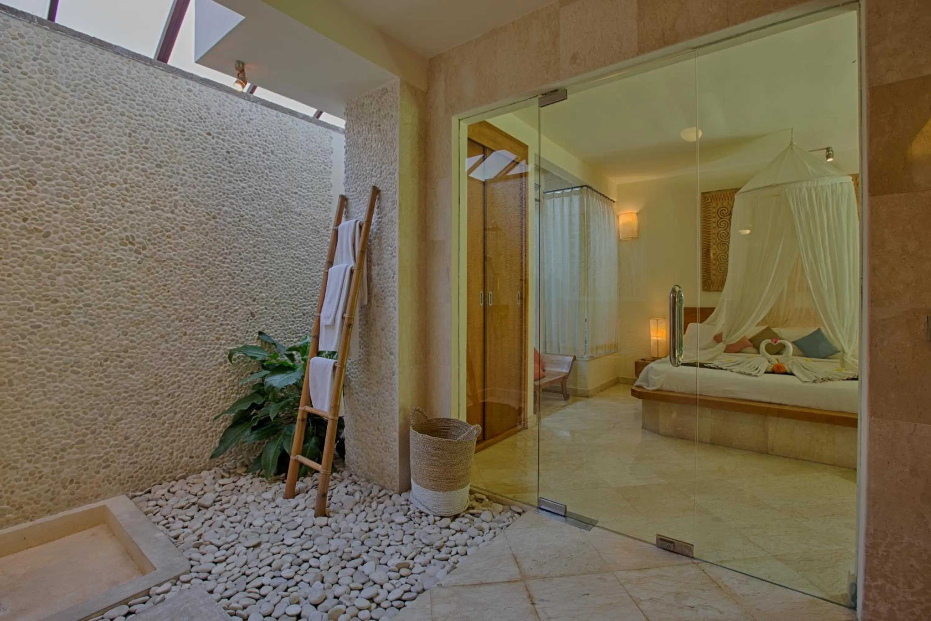 Bathroom, Bed in Mayana Villas