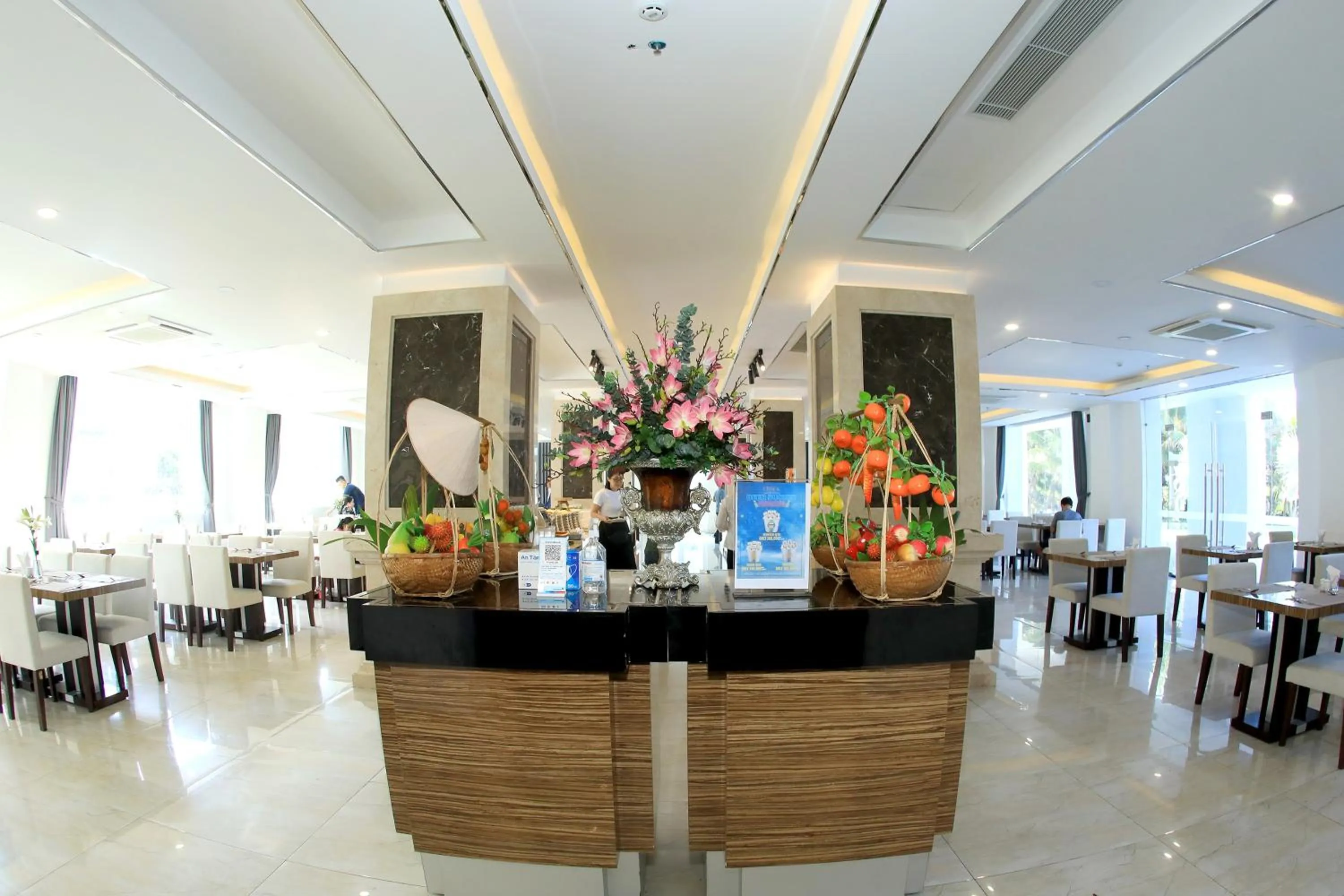 Restaurant/places to eat in Orson Hotel & Resort Con Dao