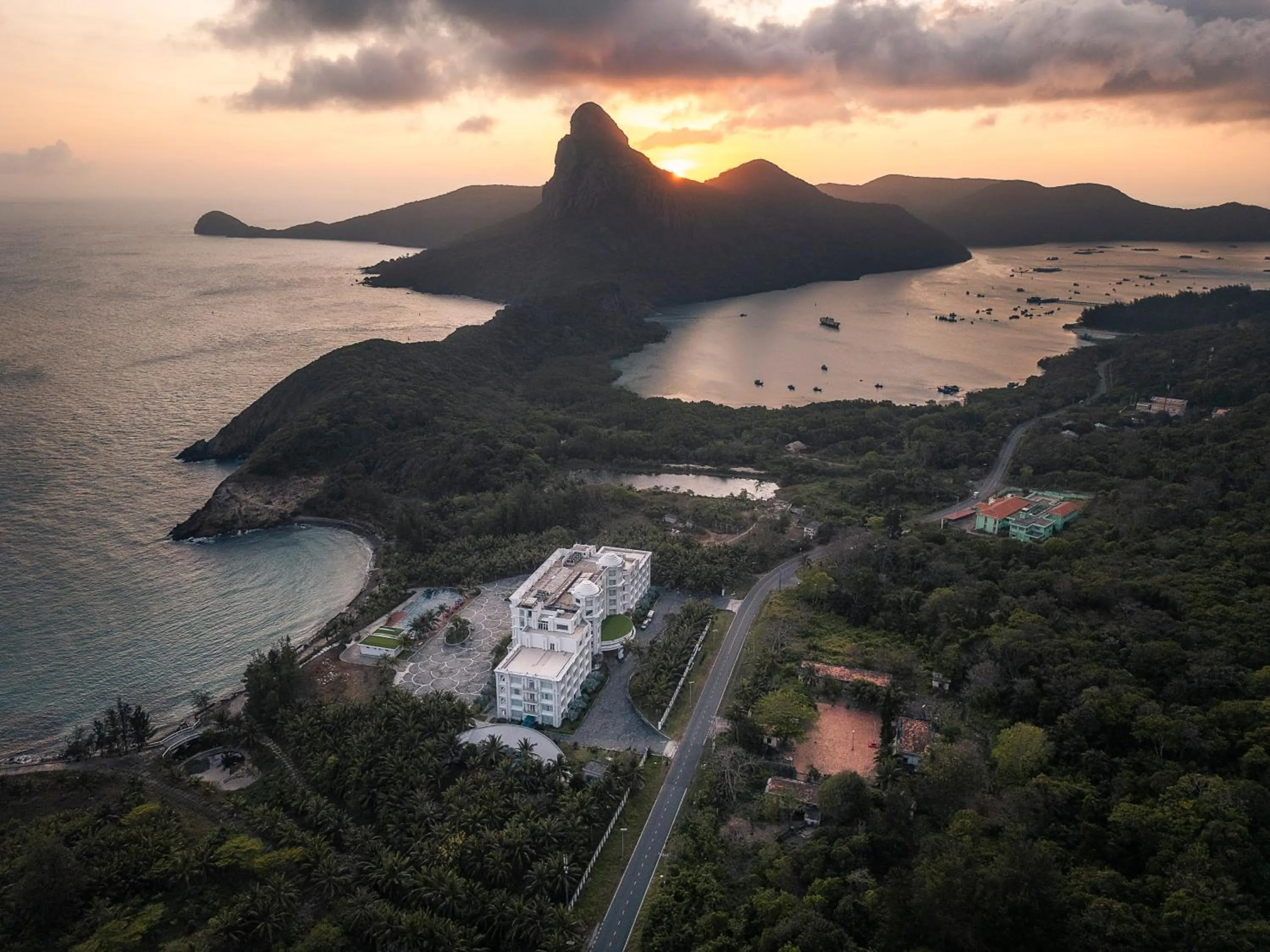 Property building in Orson Hotel & Resort Con Dao