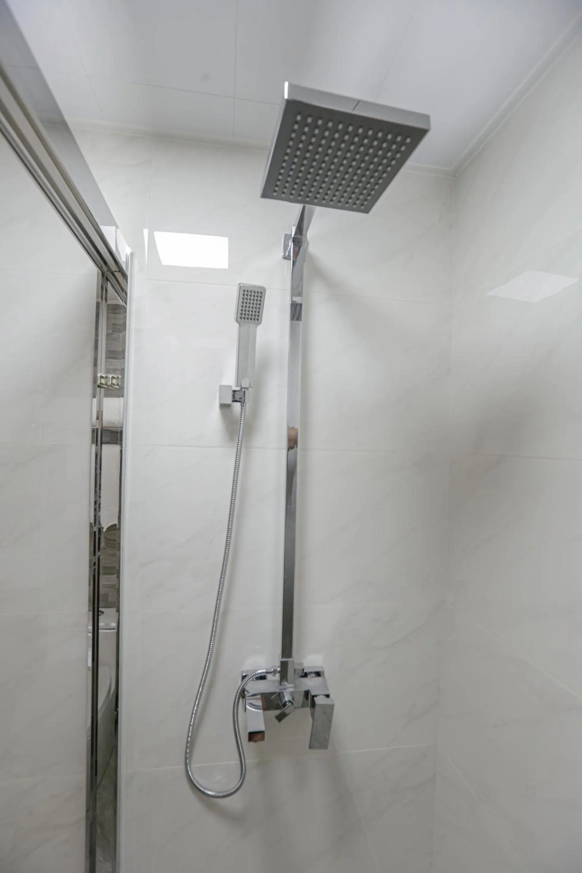 Shower in Hotel Casiana & Events Center Tagaytay Managed by HII