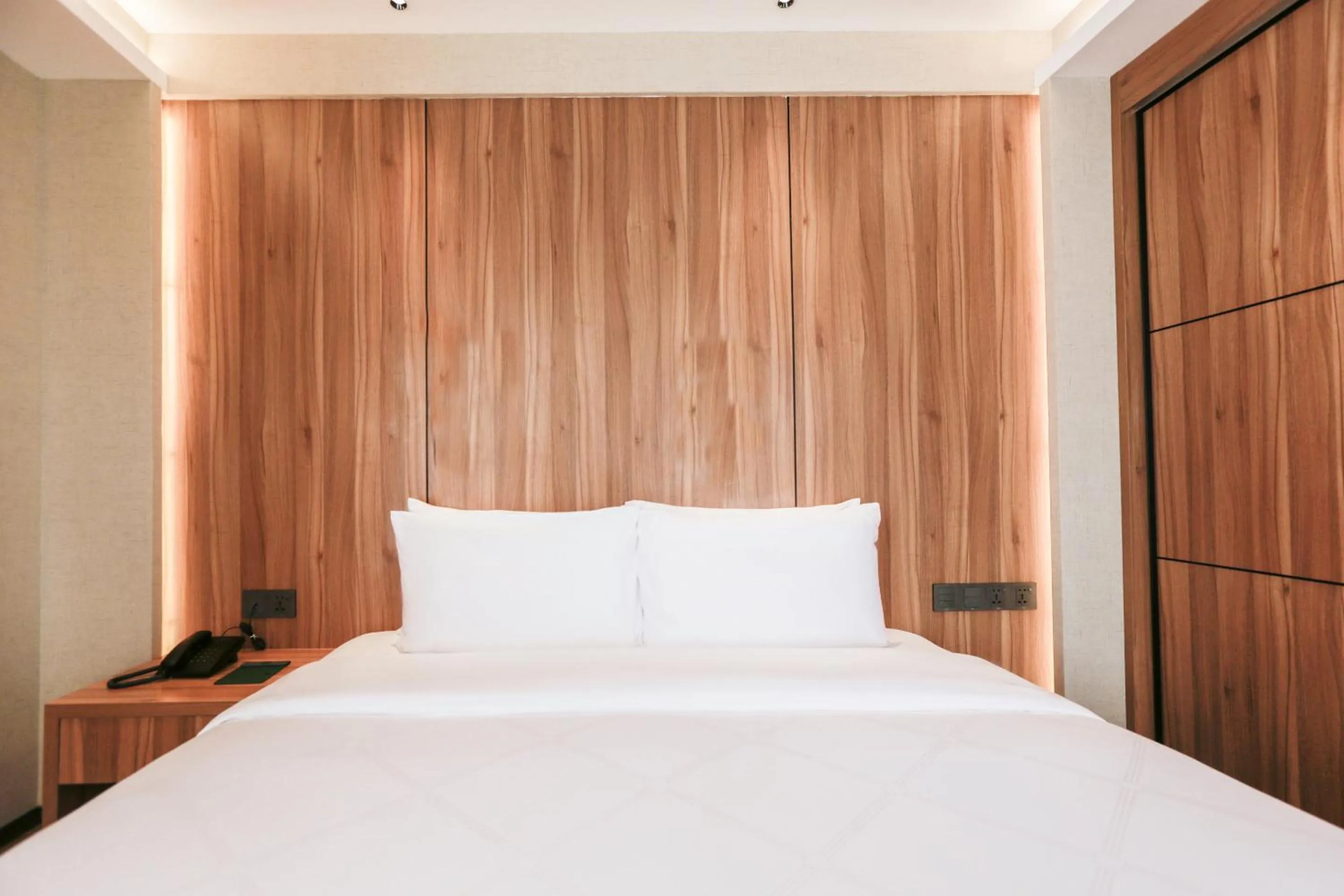 Bed in Hotel Casiana & Events Center Tagaytay Managed by HII