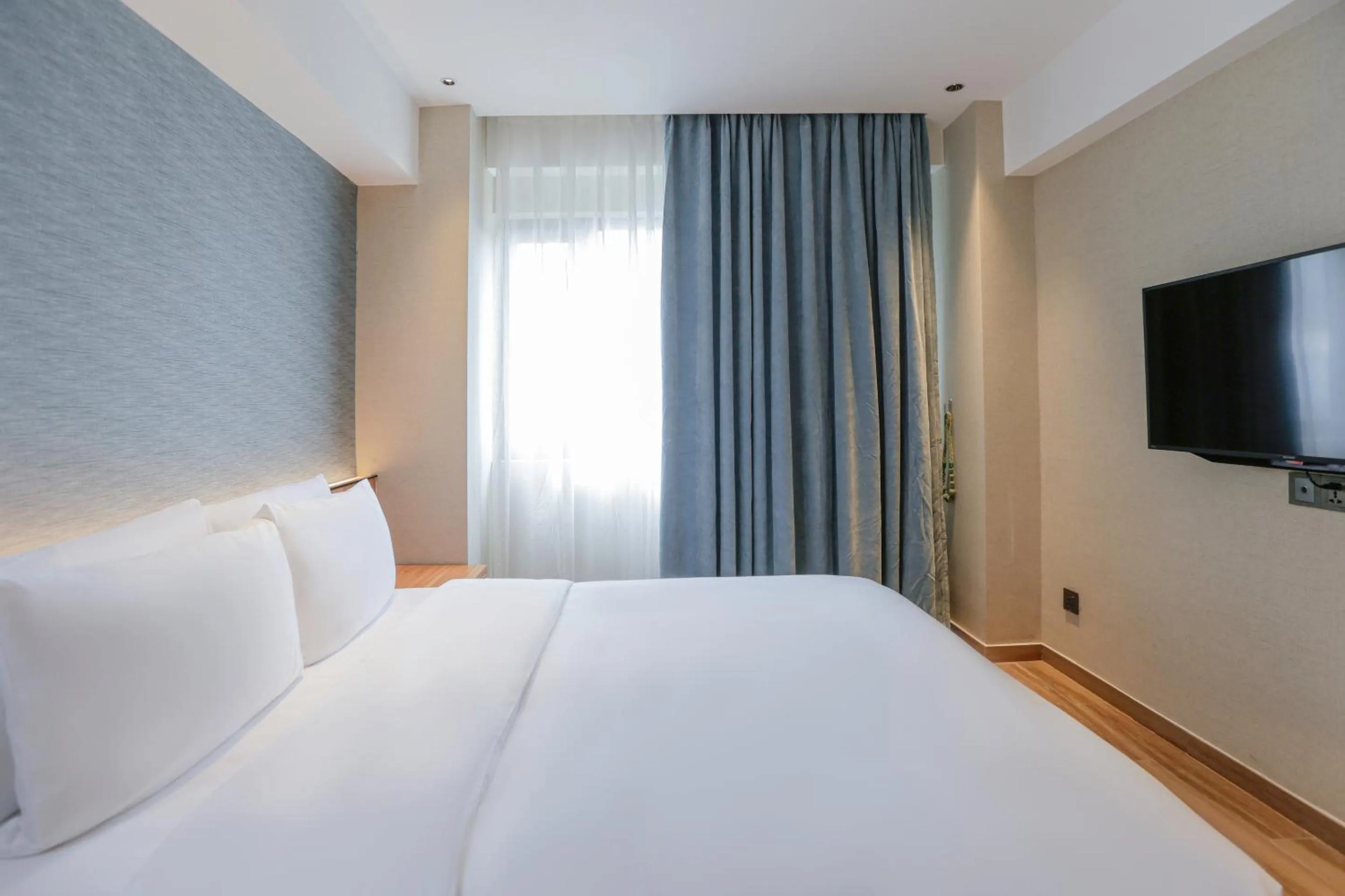 Bedroom, Bed in Hotel Casiana & Events Center Tagaytay Managed by HII
