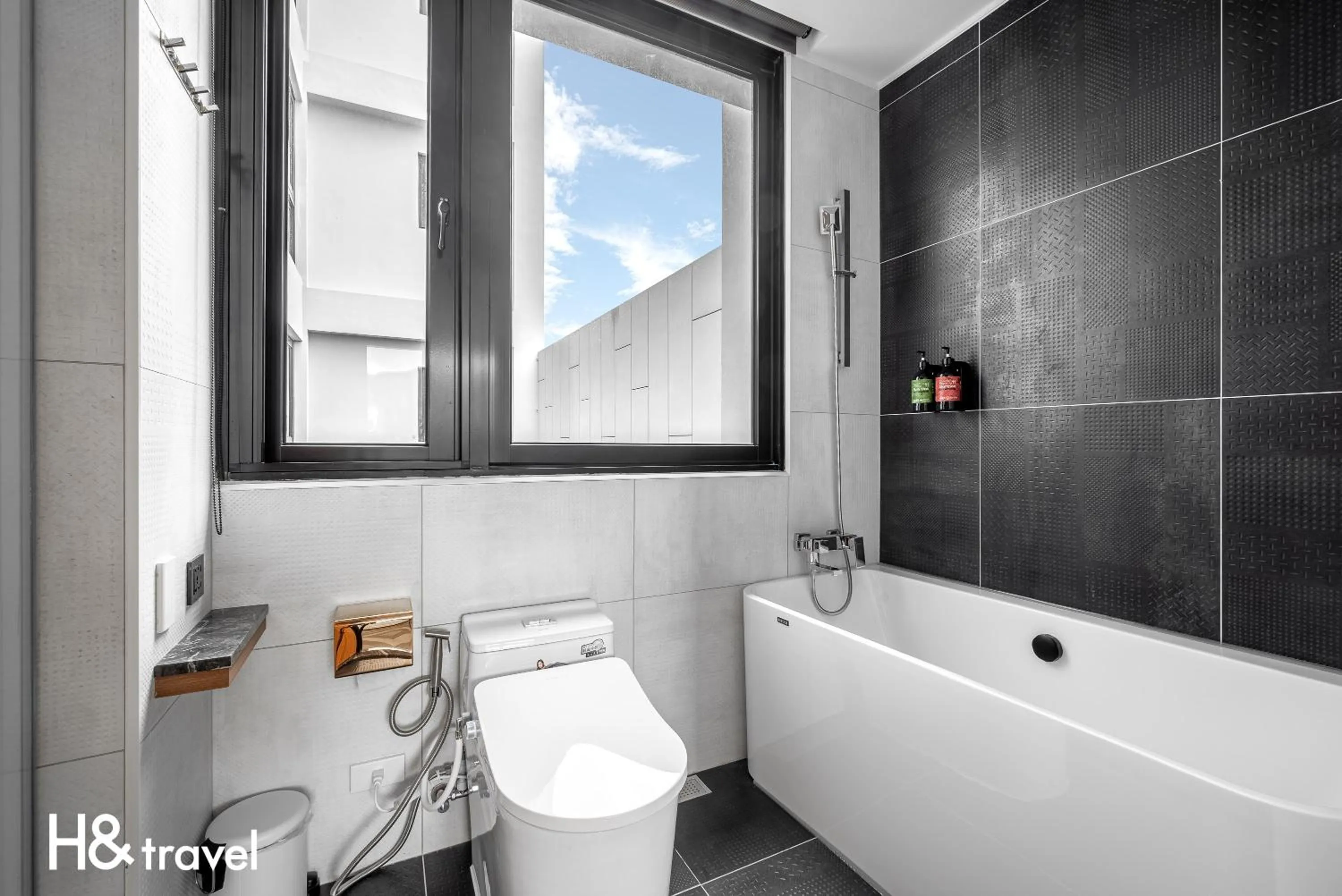 Bathroom in Black Horn B&B