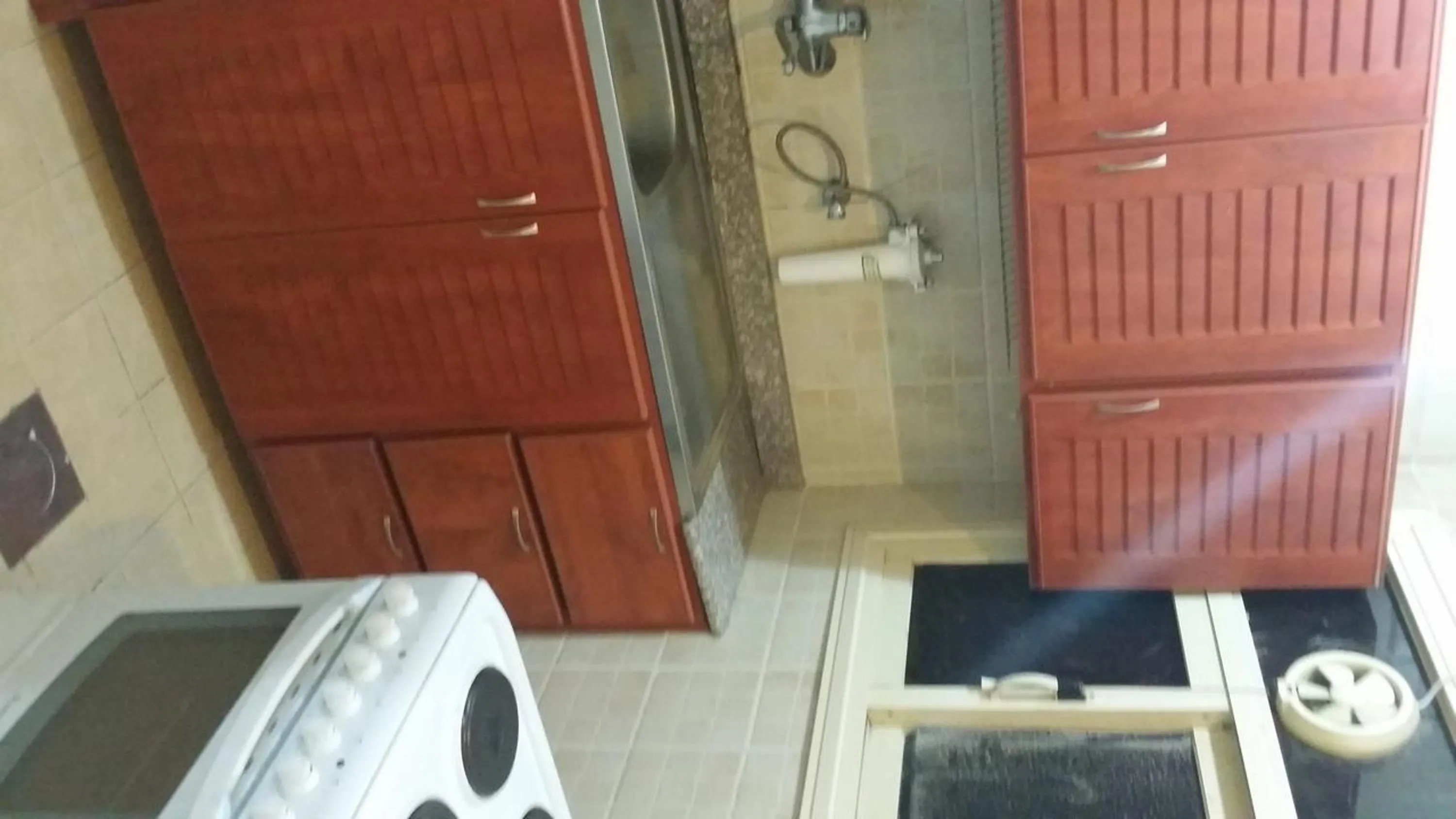 Kitchen or kitchenette in Red Tower Furnished Apartments