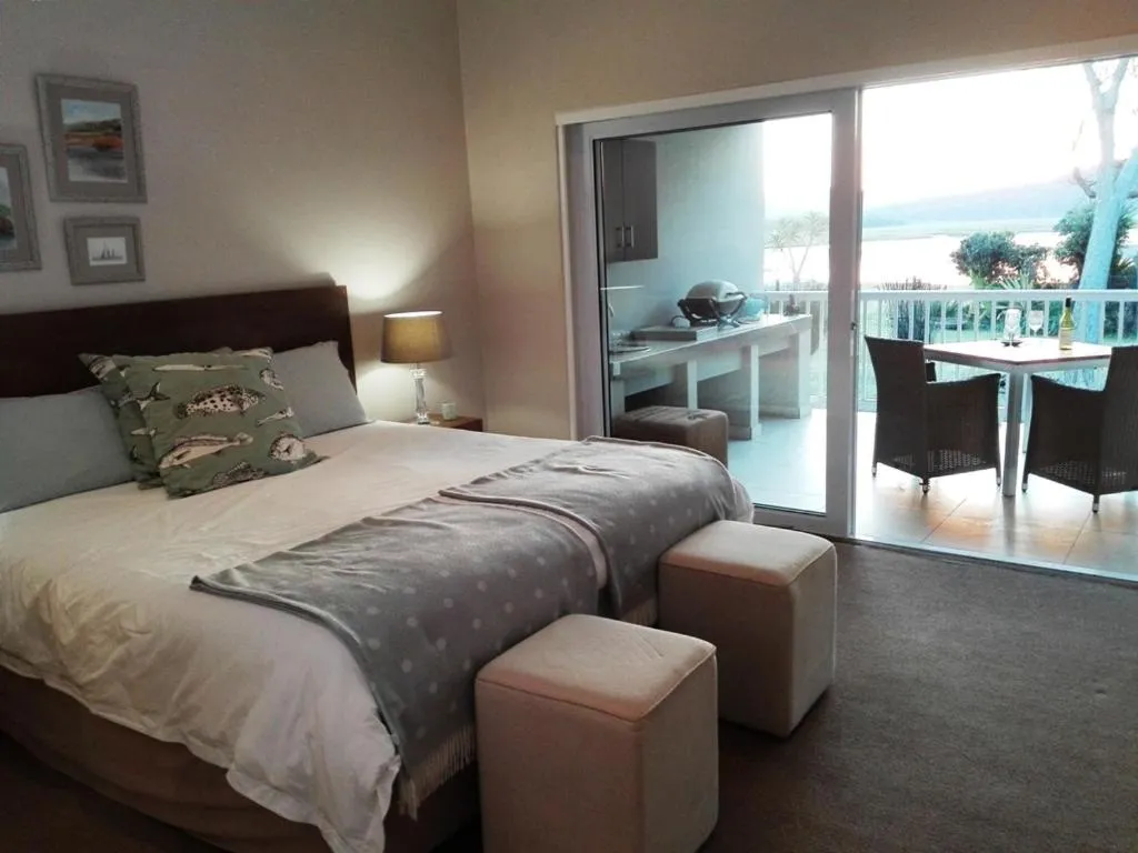 Seating area, Bed in Kowie River Guest House