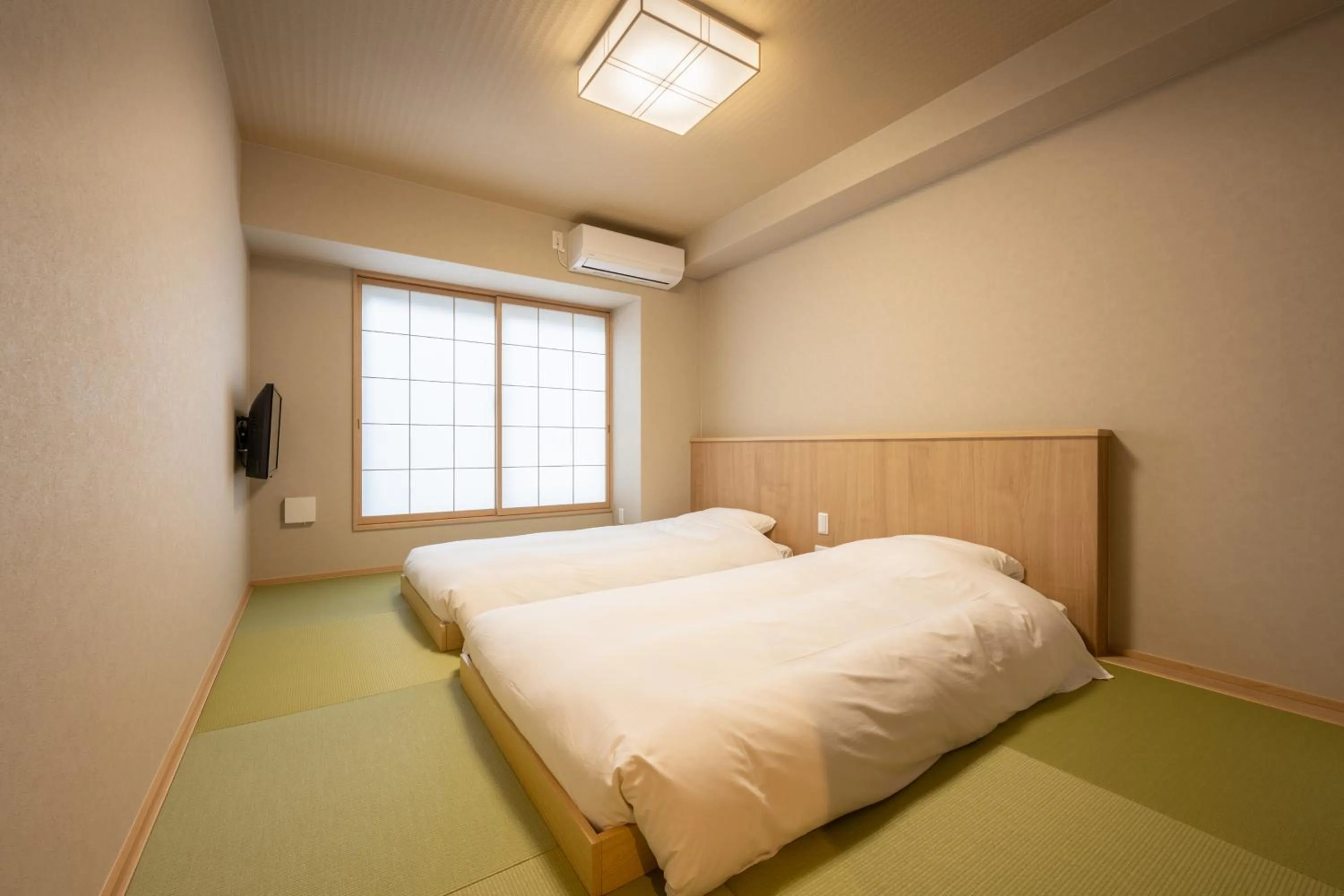 Photo of the whole room, Bed in Fuji Hotel Kyoto Gojo