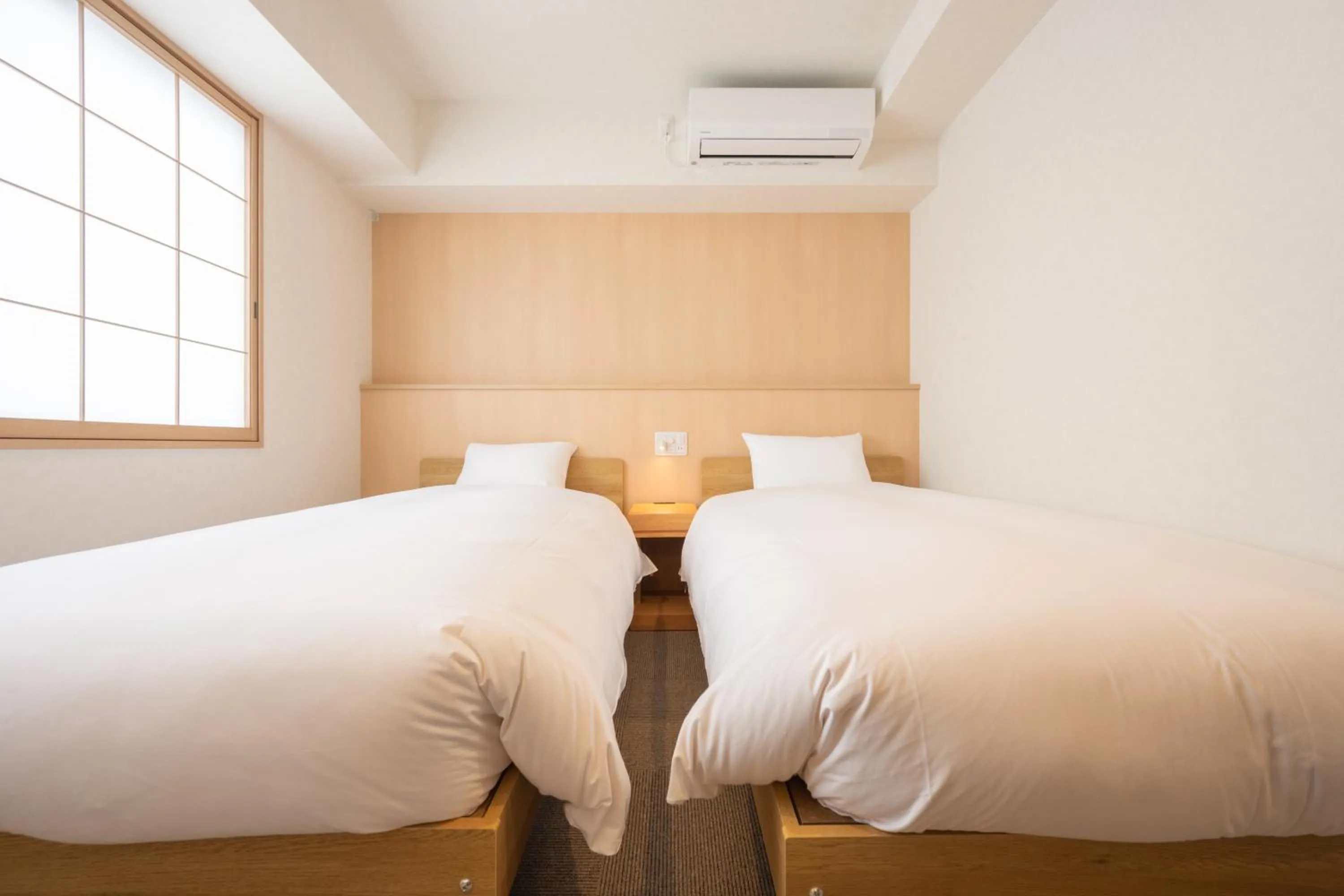 Photo of the whole room, Bed in Fuji Hotel Kyoto Gojo