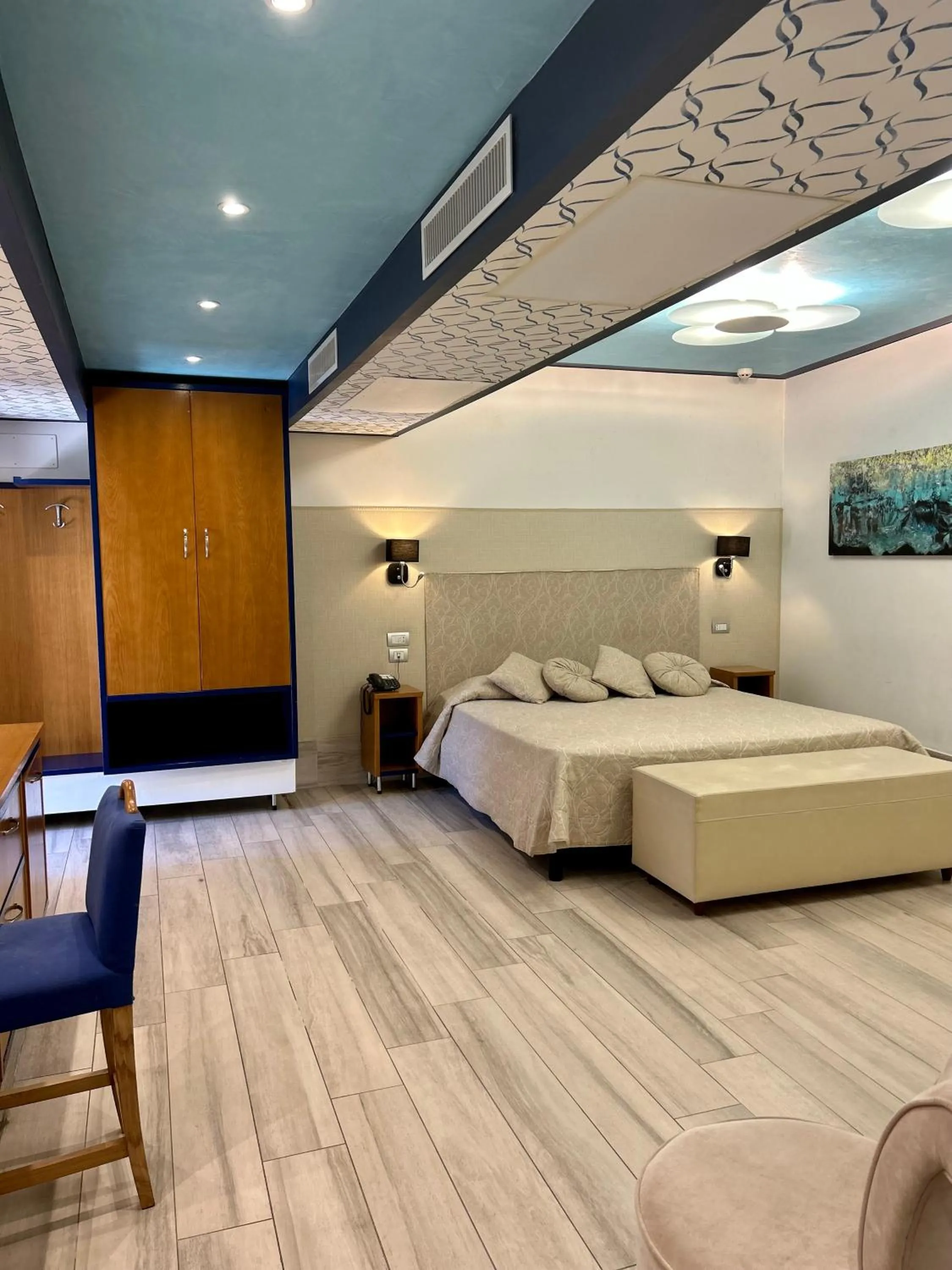 Photo of the whole room, Bed in Hotel Sant'Antonin