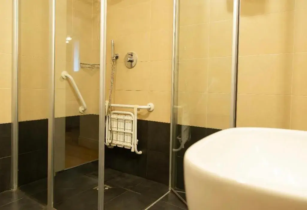 Economy Double Room in Hotel Sant'Antonin Economy Double Room in Hotel Sant'Antonin