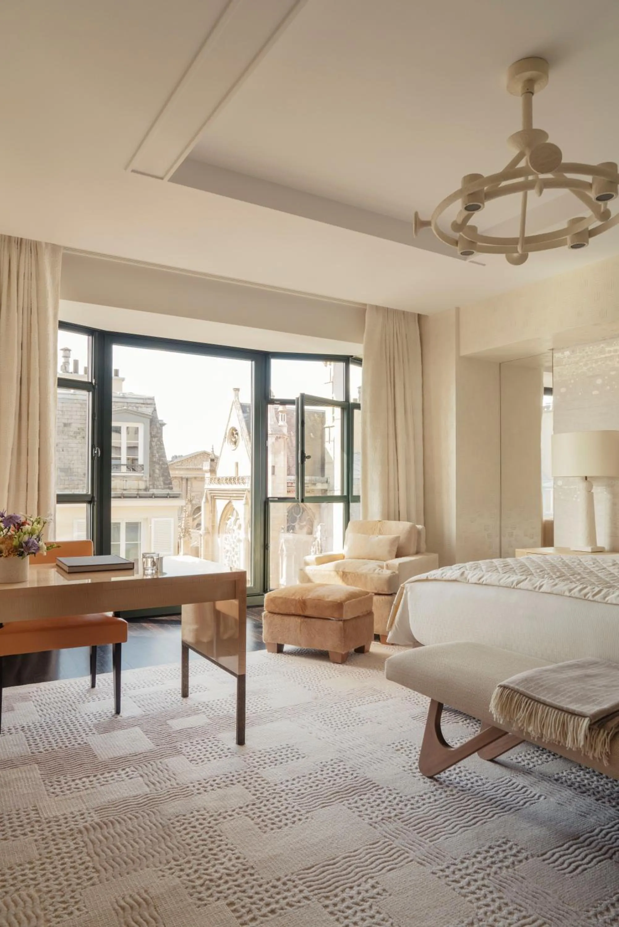 Photo of the whole room, Bed in Cheval Blanc Paris & Dior Spa Cheval Blanc Paris