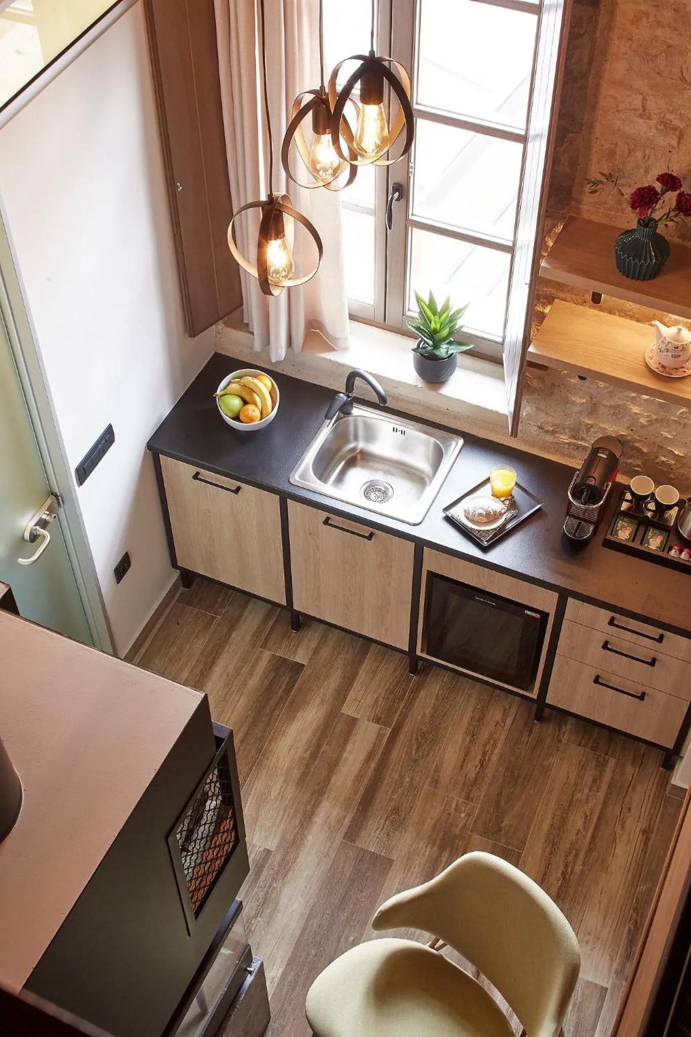 Kitchen or kitchenette in IALNA Boutique Hotel