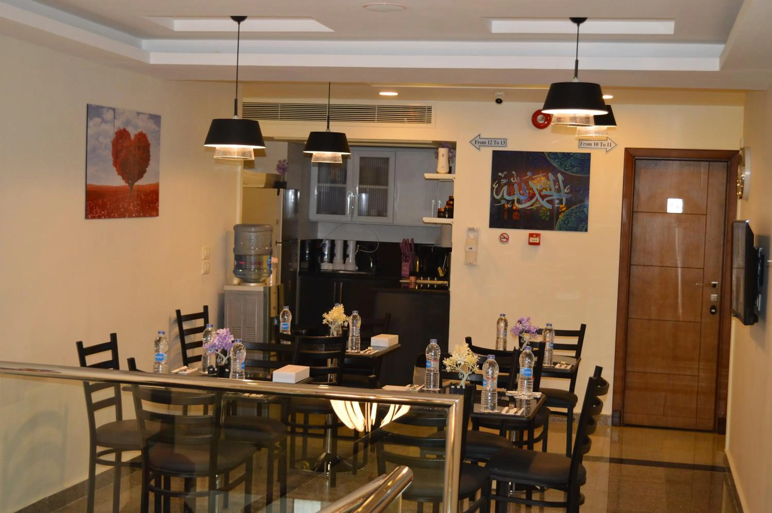 Restaurant/places to eat in Royal Inn Residence