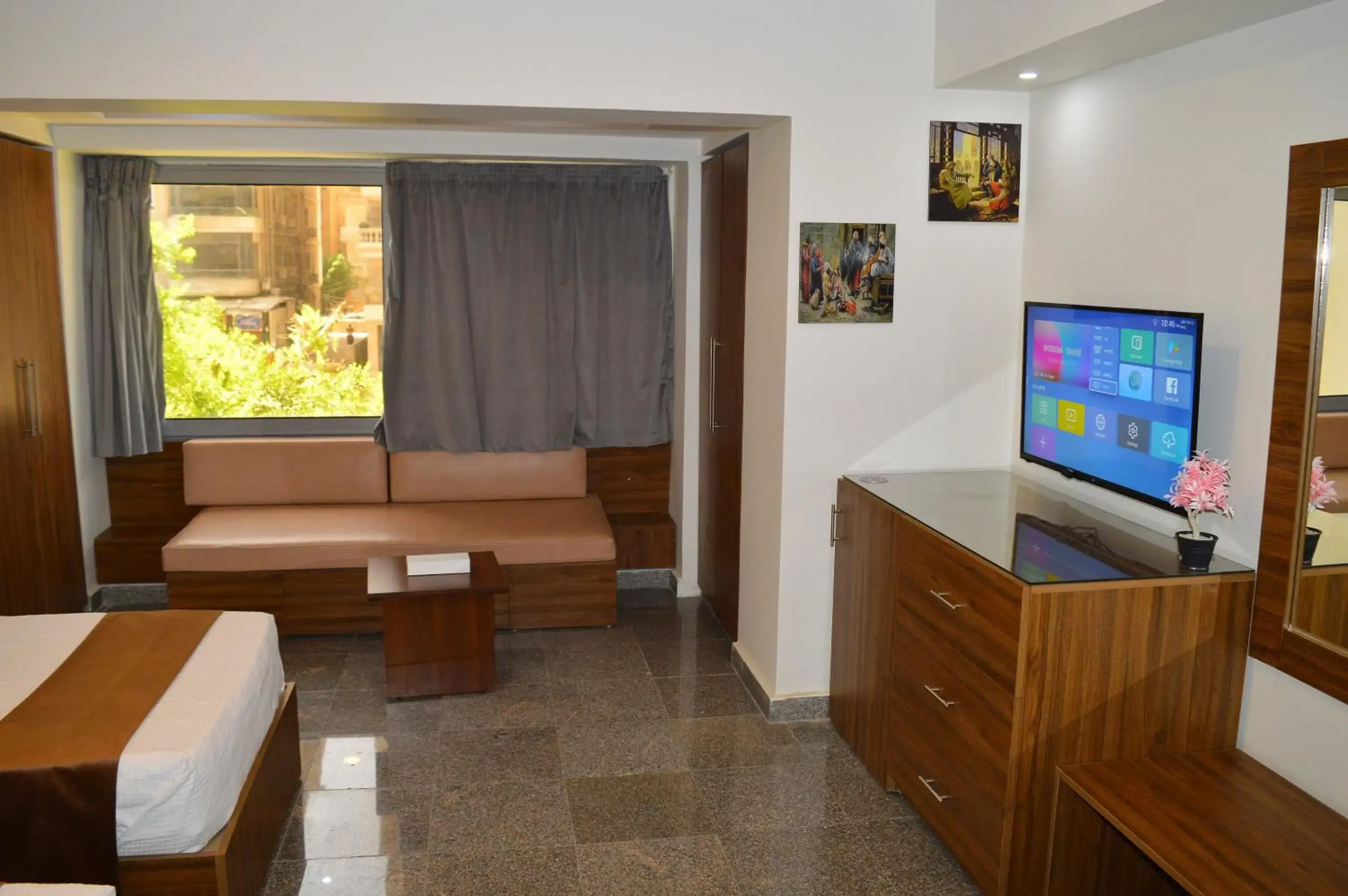 Double or Twin Room with City View in Royal Inn Residence Double or Twin Room with City View in Royal Inn Residence