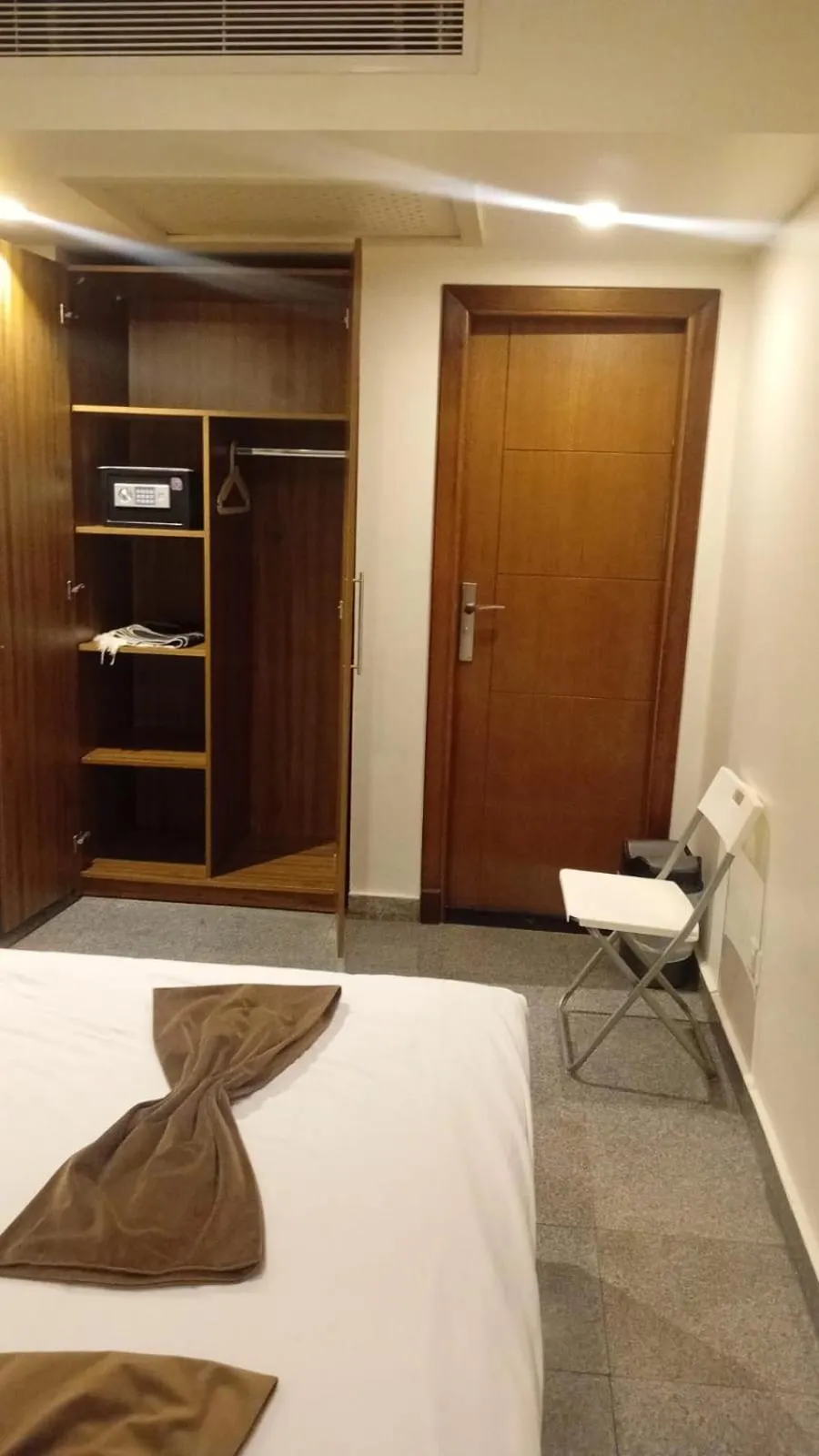 Bed in Royal Inn Residence