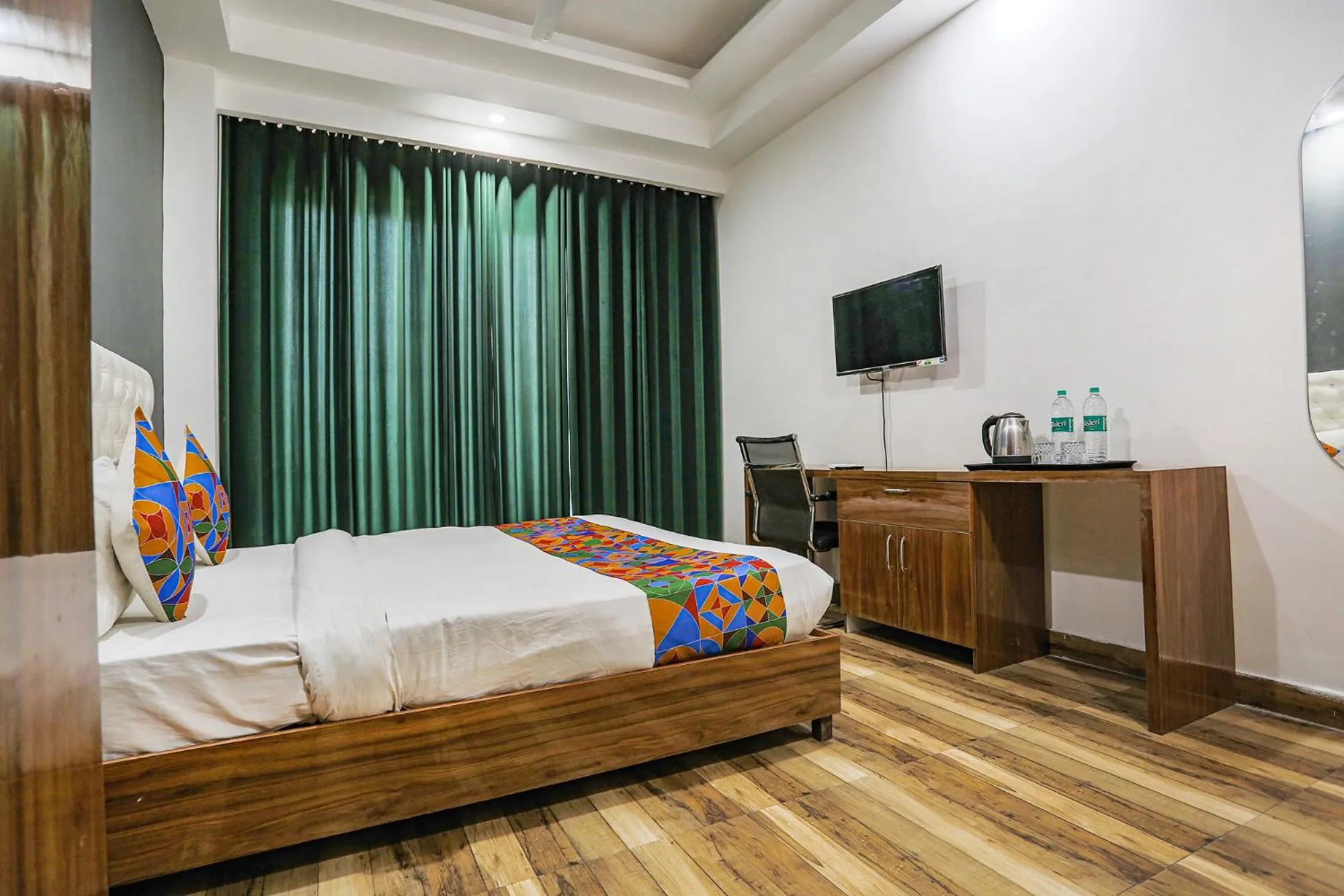 Bed in FabHotel Sky Rise Inn Near Medanta- The Medicity Hospital, Gurugram