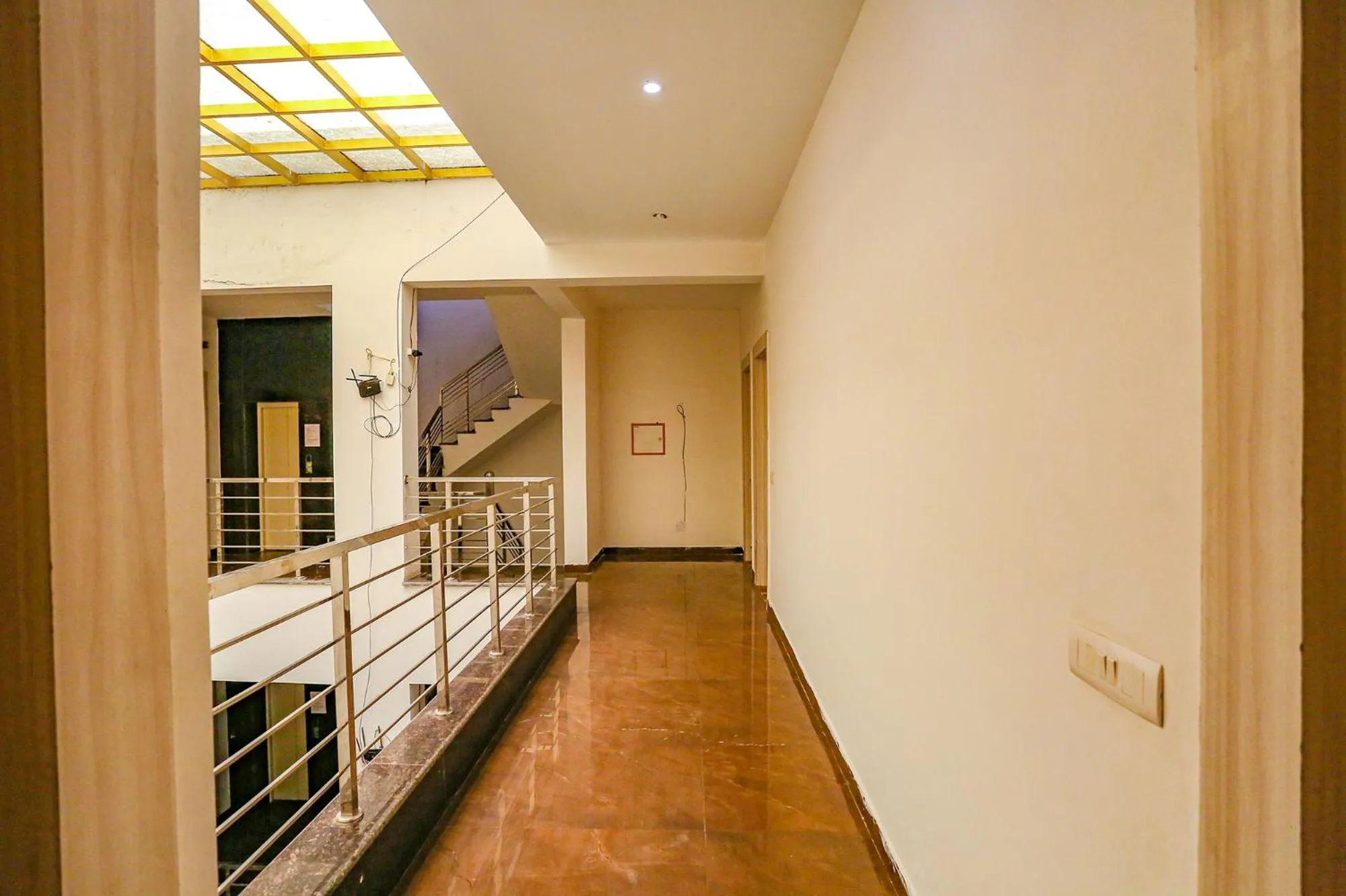Lobby or reception in FabHotel Sky Rise Inn Near Medanta- The Medicity Hospital, Gurugram