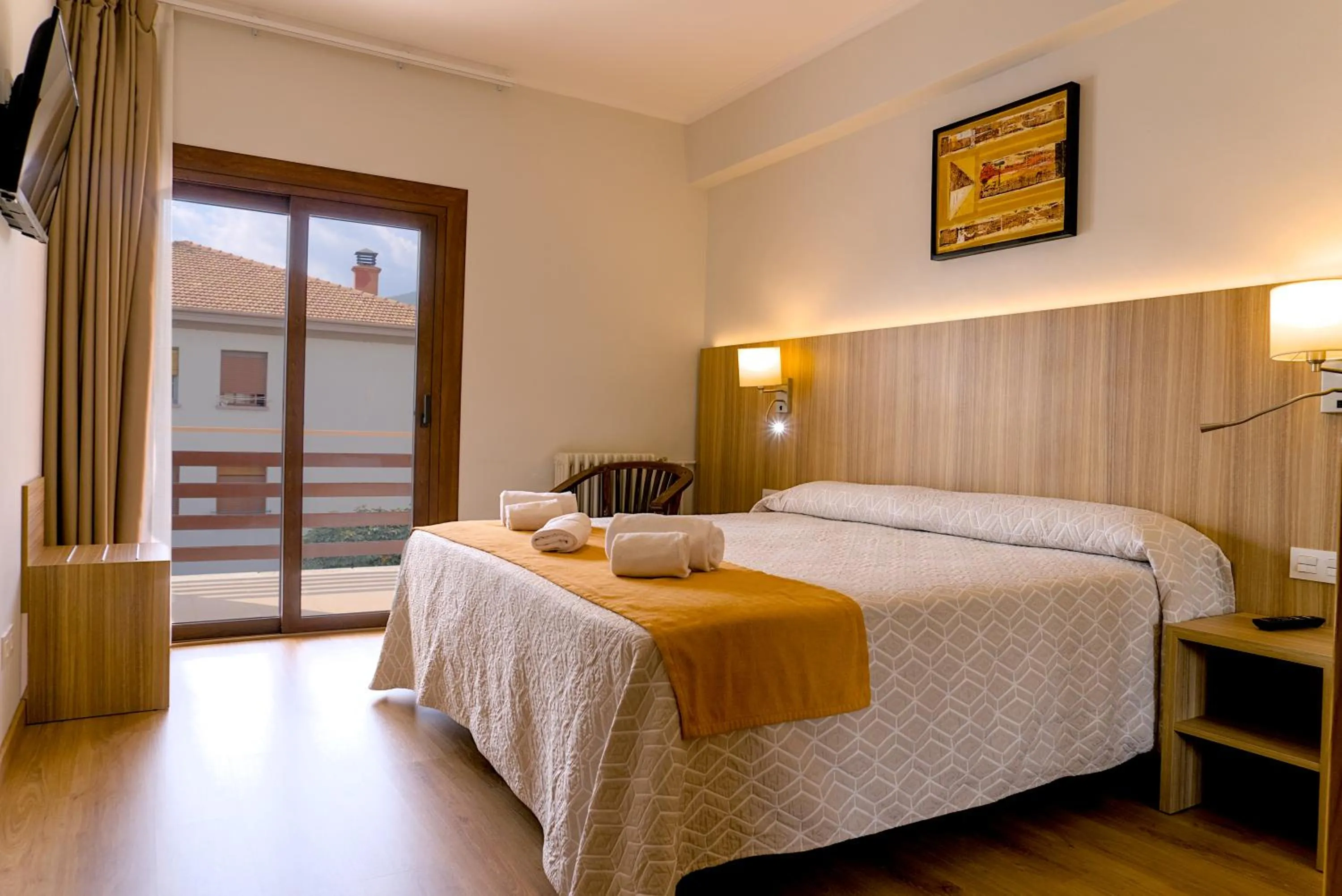 Bed in Hotel Boltaña Ordesa