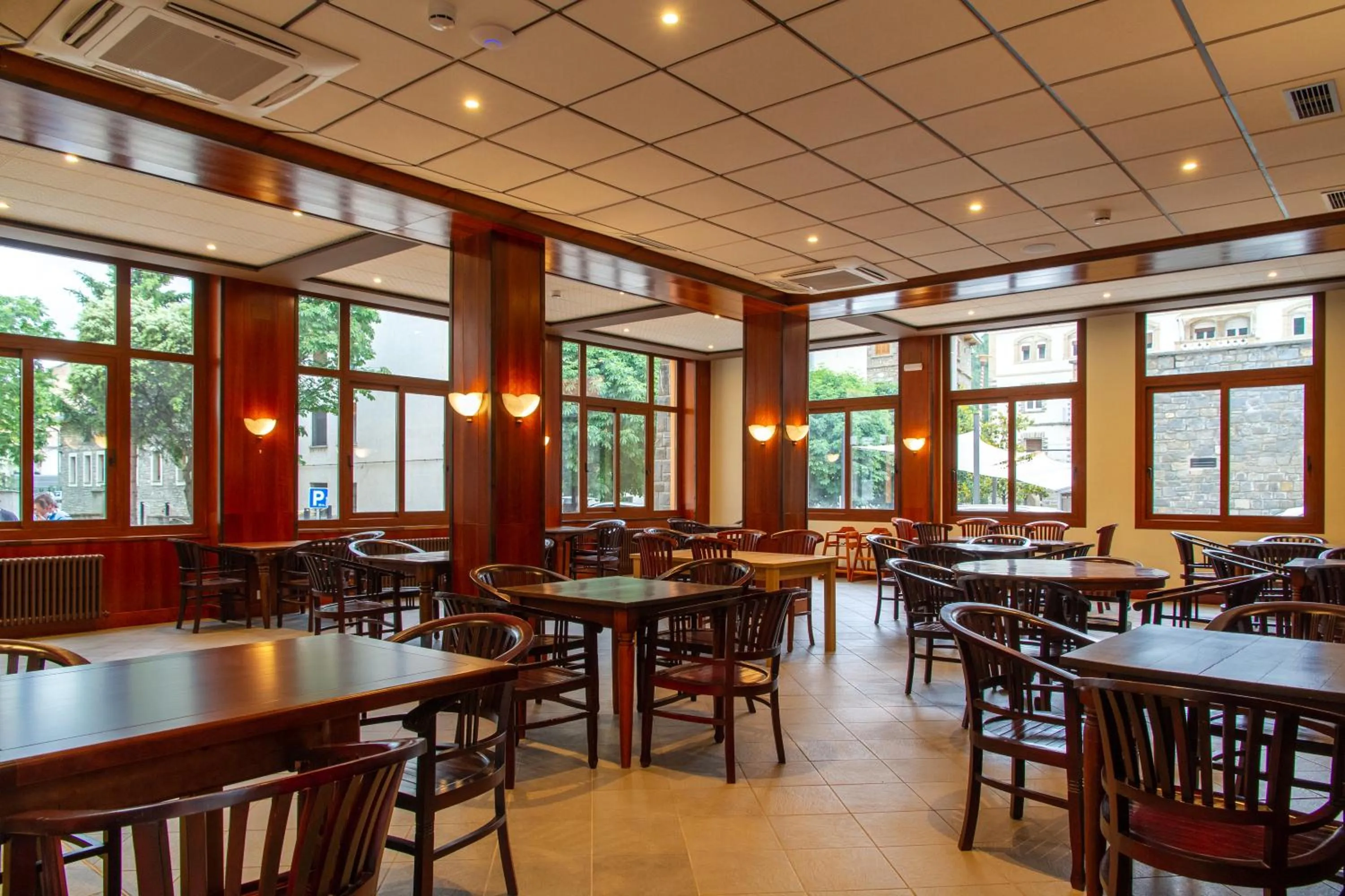 Banquet/Function facilities in Hotel Boltaña Ordesa