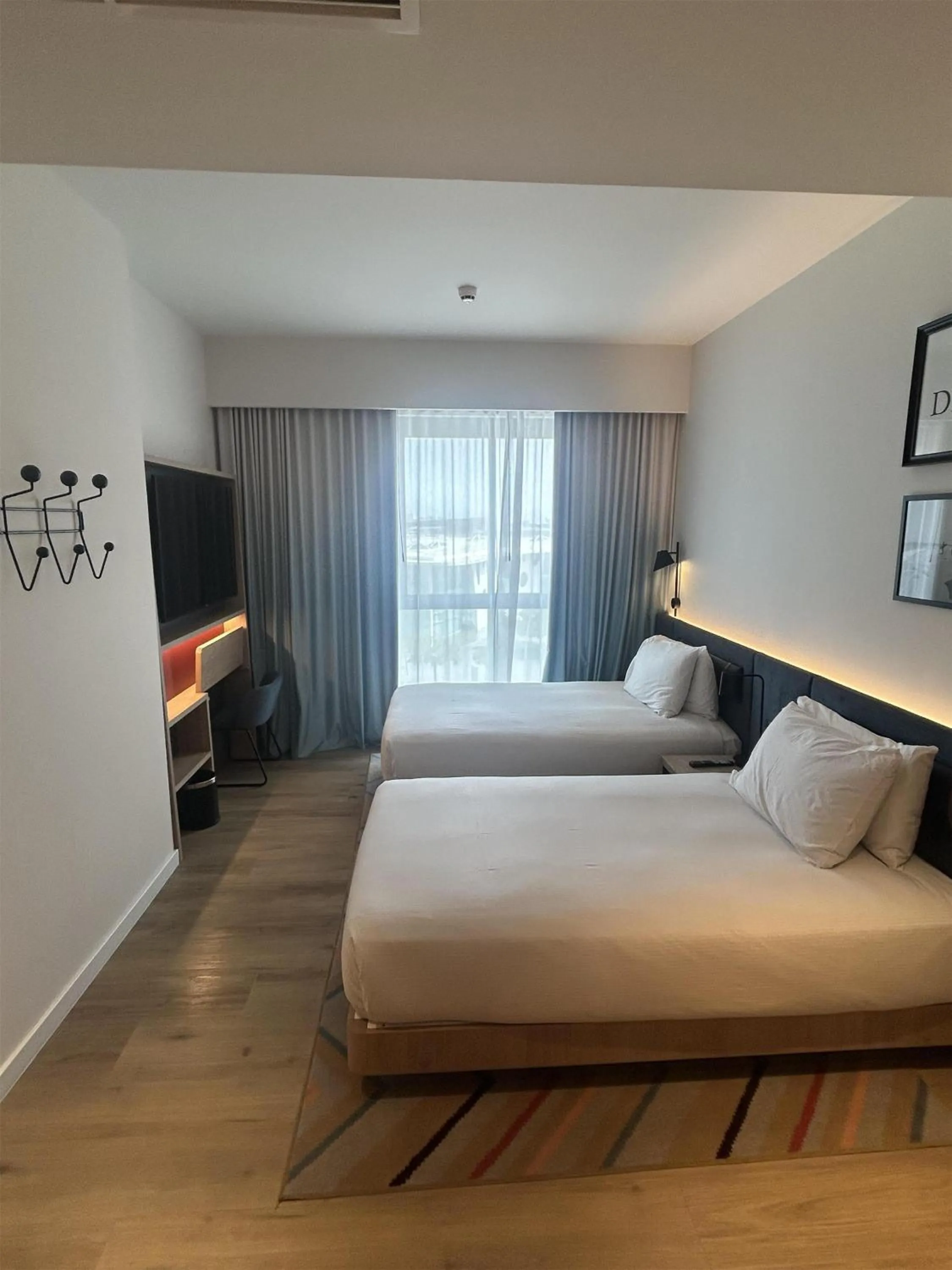 Bed in Hampton By Hilton Barcelona Fira Gran Via