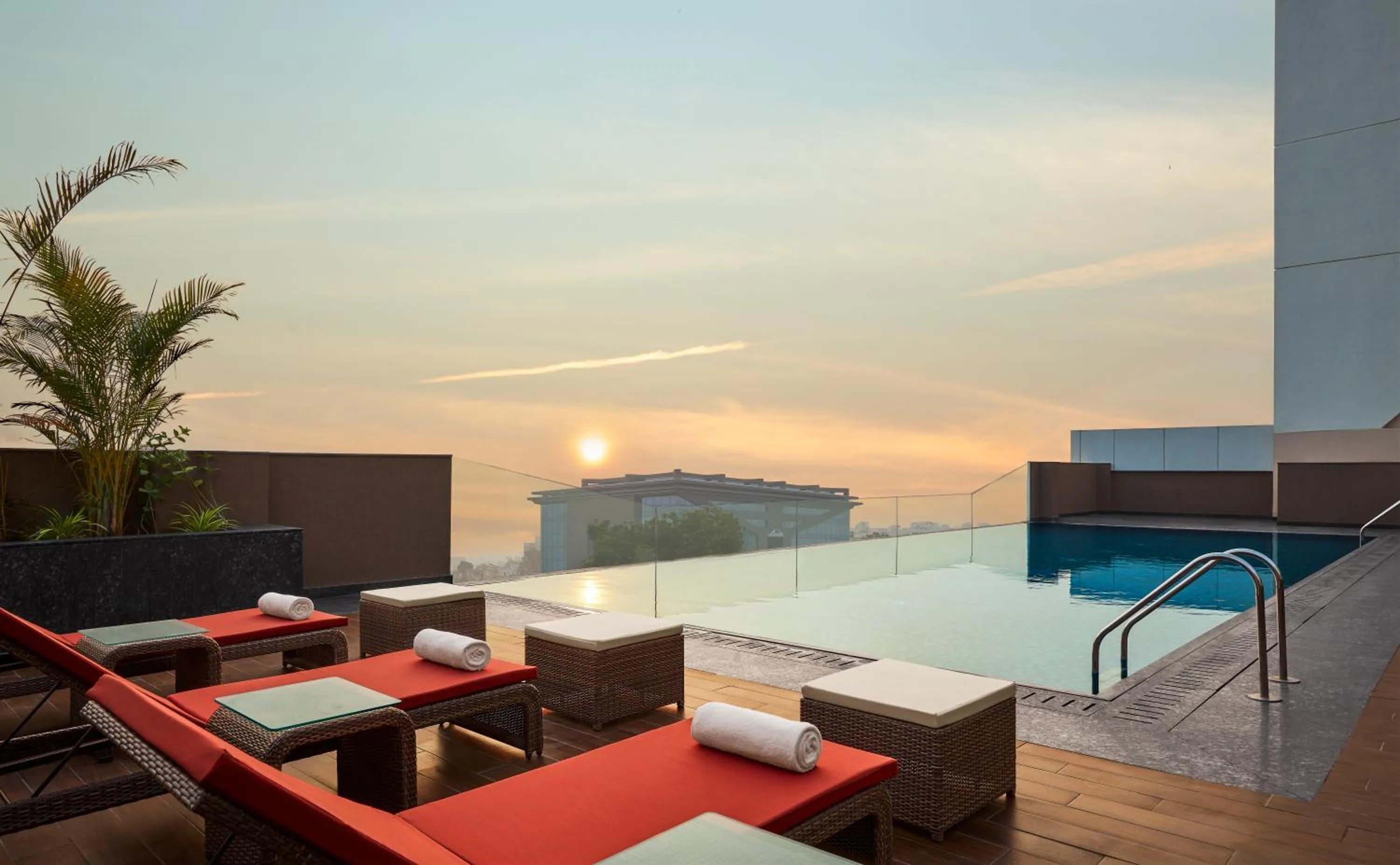 Swimming pool in Hyatt Place Vadodara