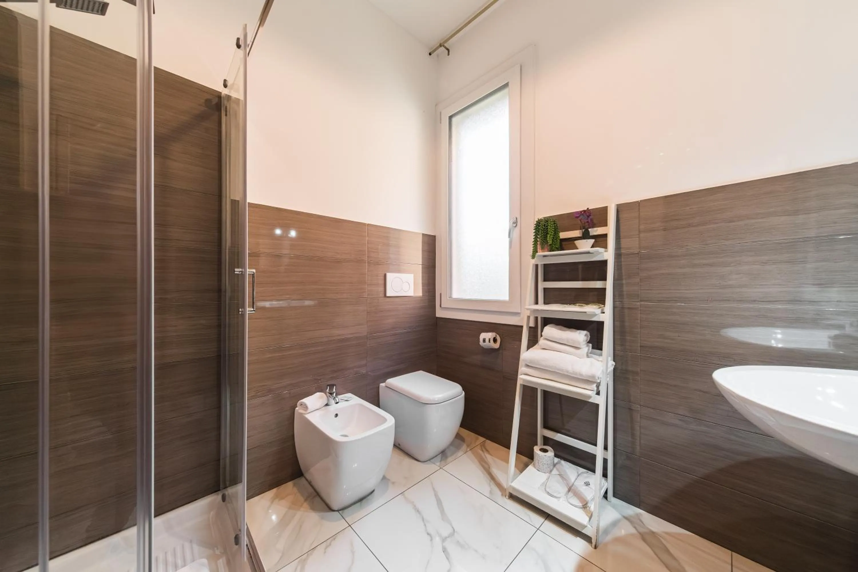 Shower in Grand Central Room