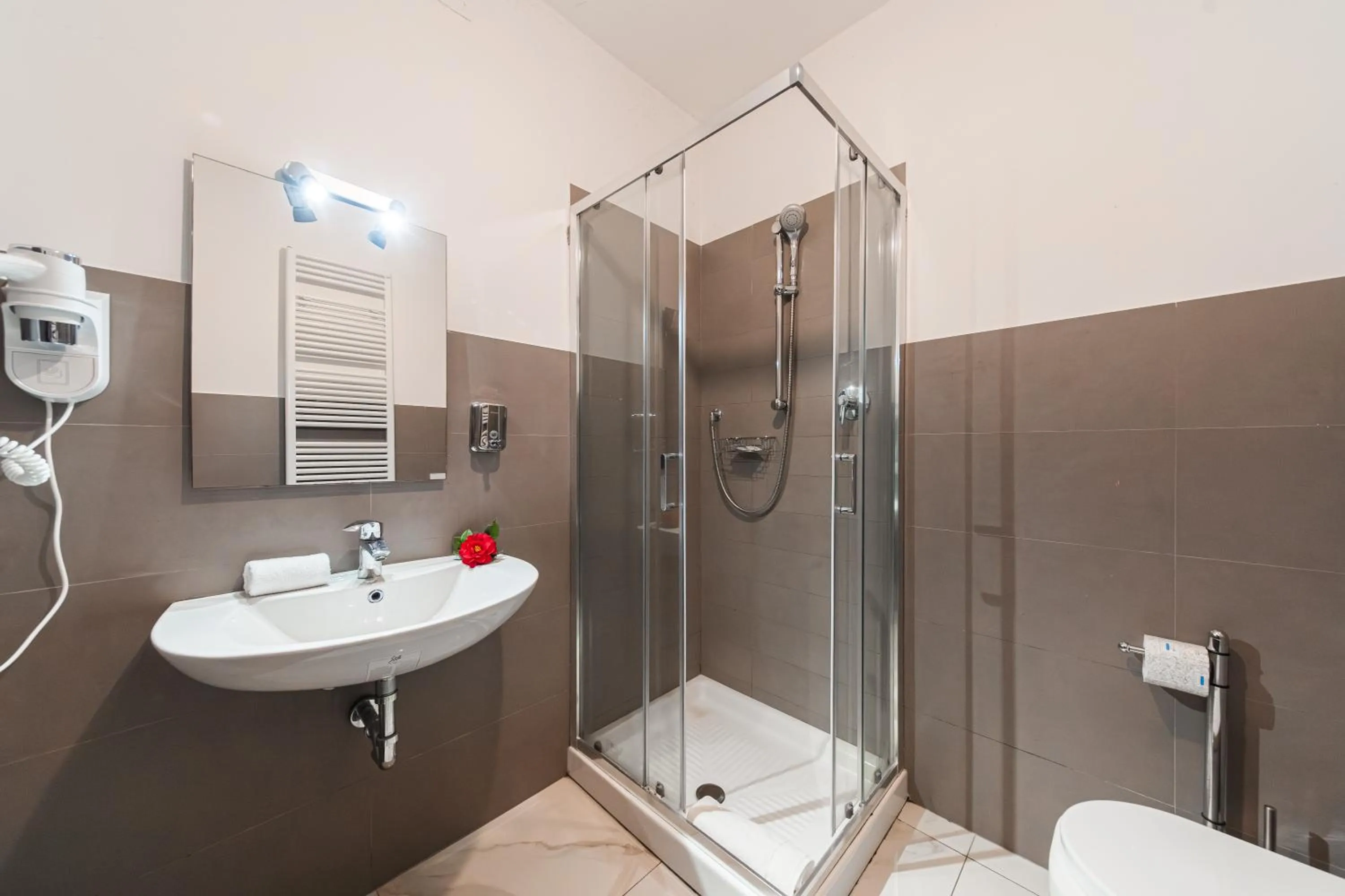 Shower in Grand Central Room