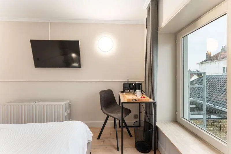 Photo of the whole room, Bed in Hotel karel de stoute