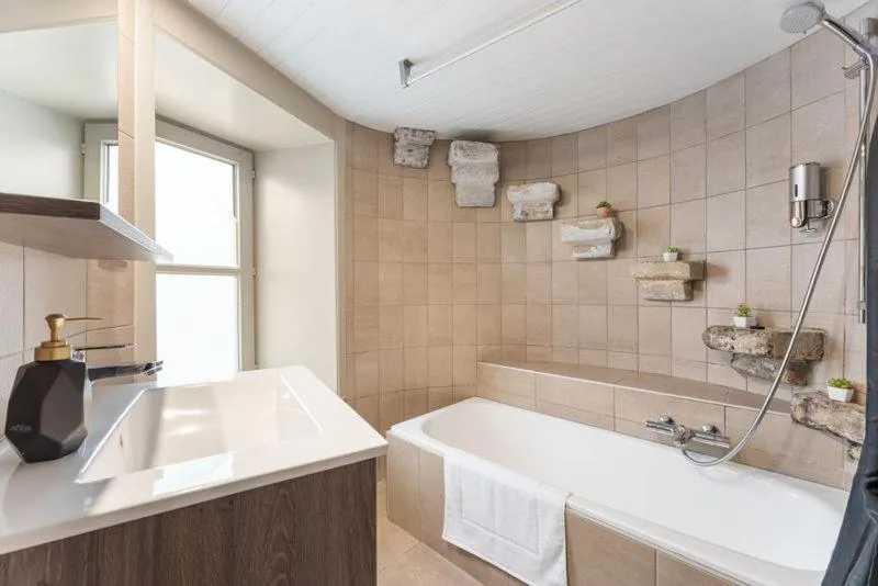 Bathroom in Hotel karel de stoute