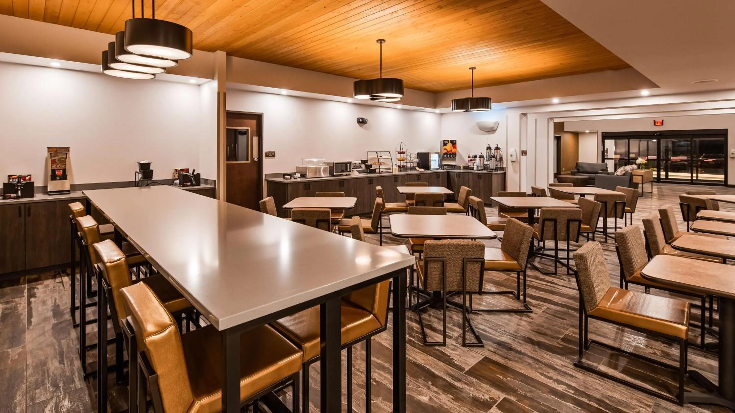 Restaurant/places to eat in The Forge Hotel BW Signature Collection