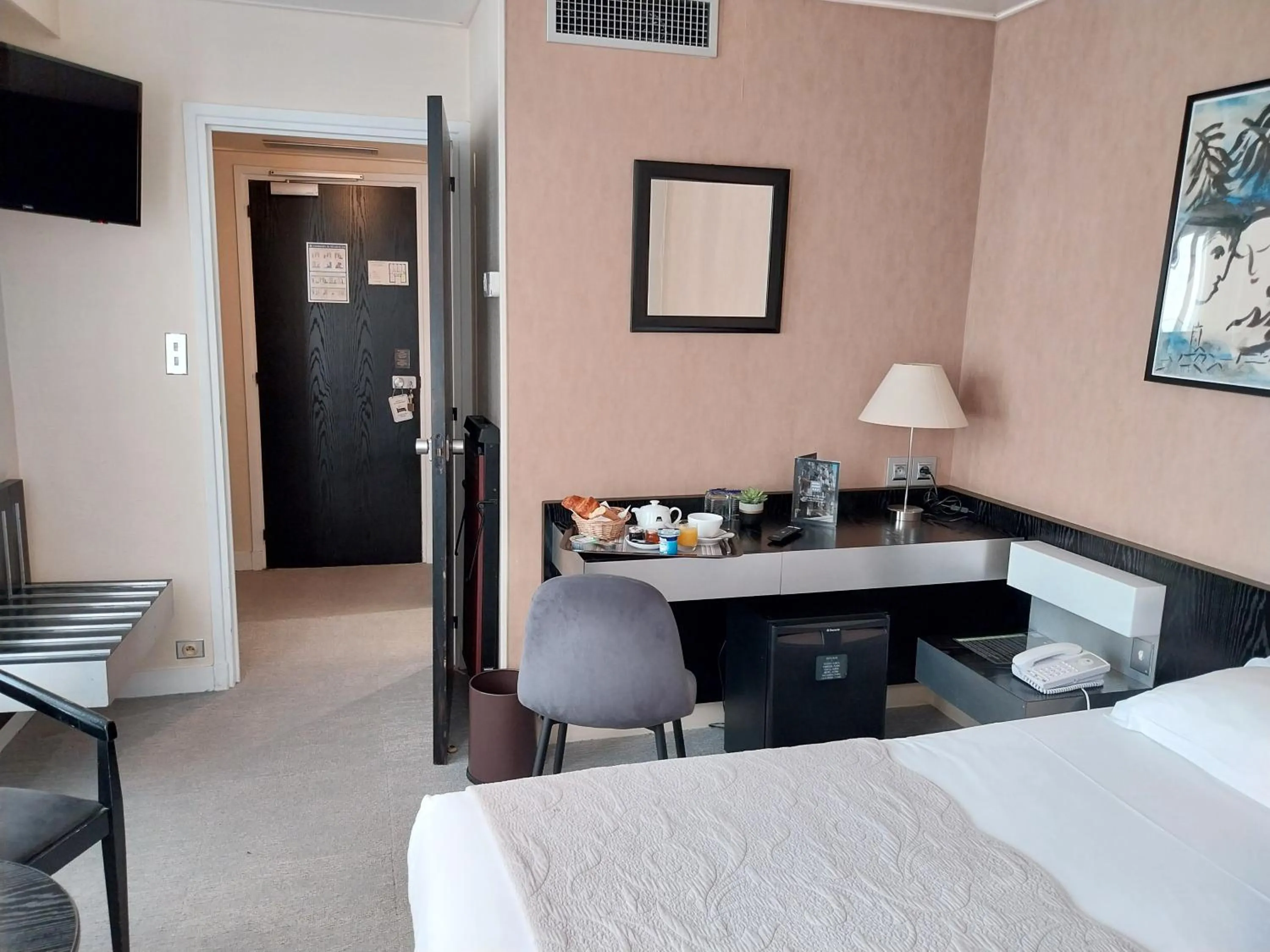 Bedroom, Bed in HOTEL ALISON