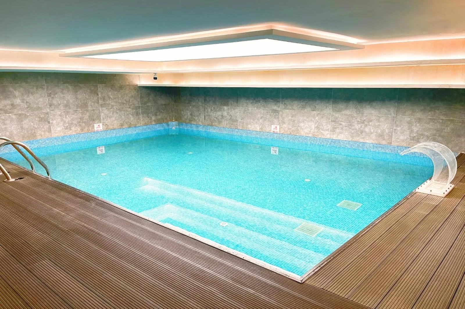 Swimming pool in The Conforium Hotel Van