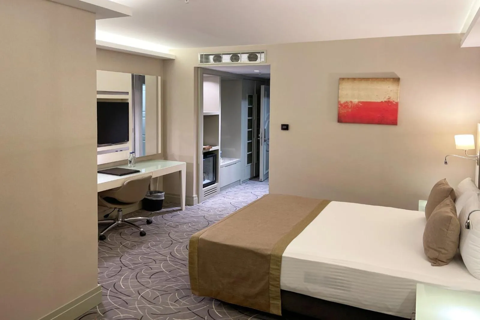 Photo of the whole room, Bed in The Conforium Hotel Van