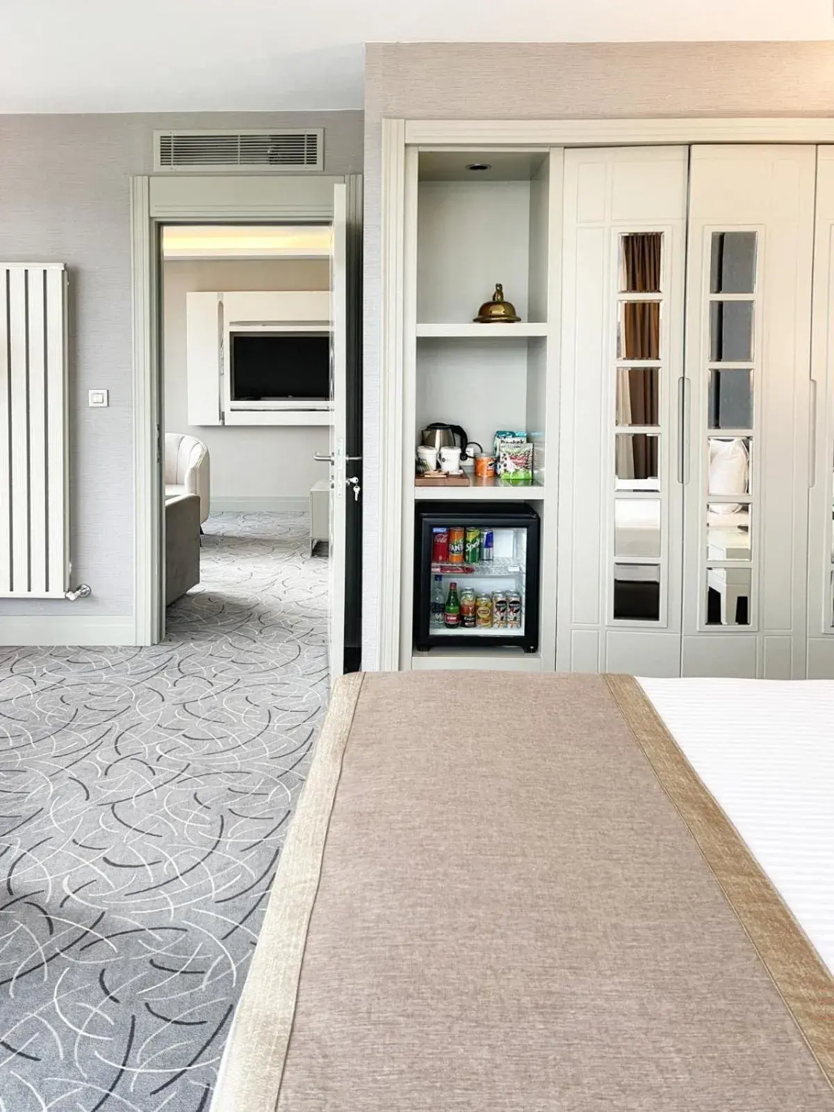 Suite in The Conforium Hotel Van Suite in The Conforium Hotel Van