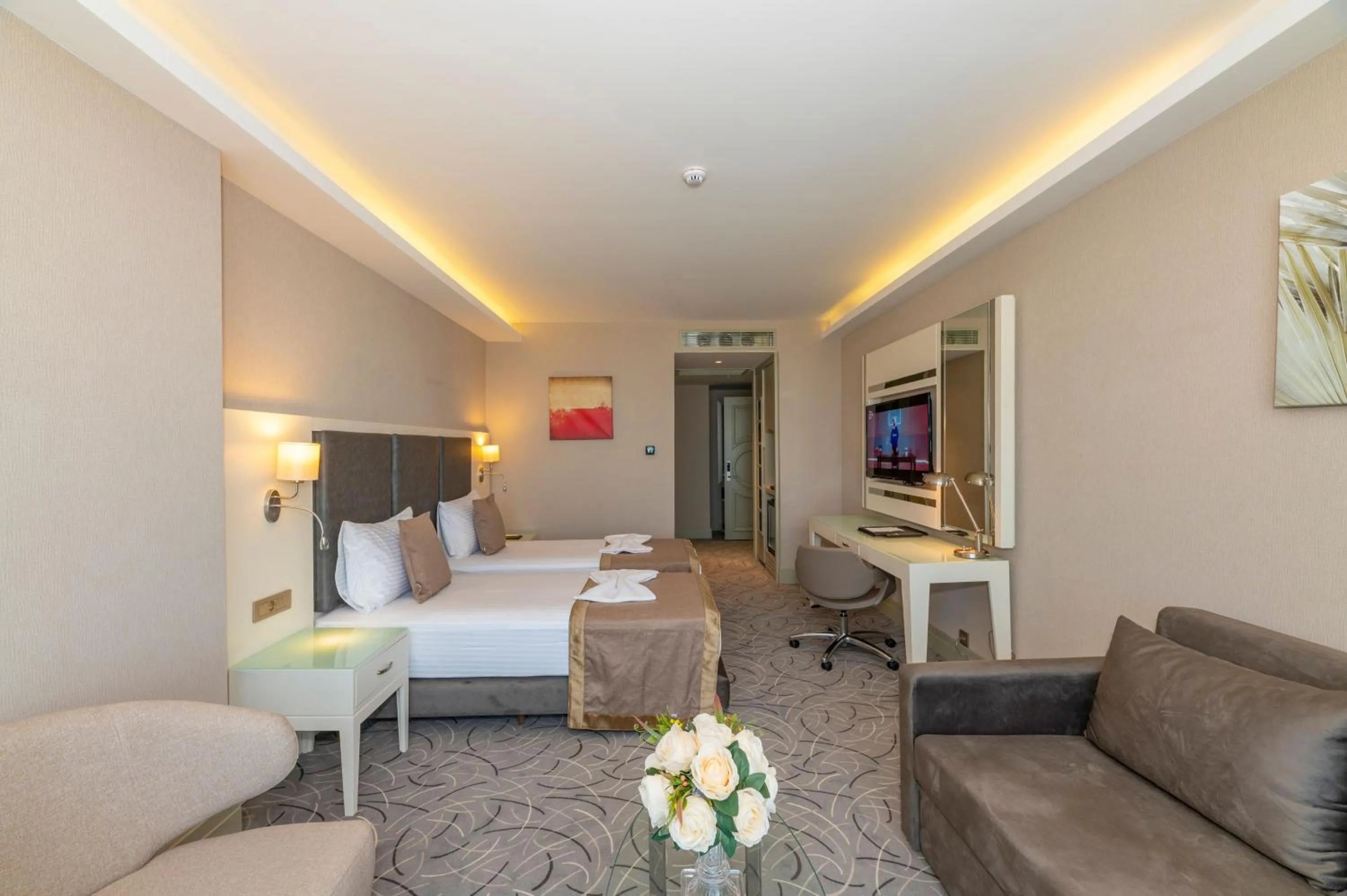 Photo of the whole room, Bed in The Conforium Hotel Van