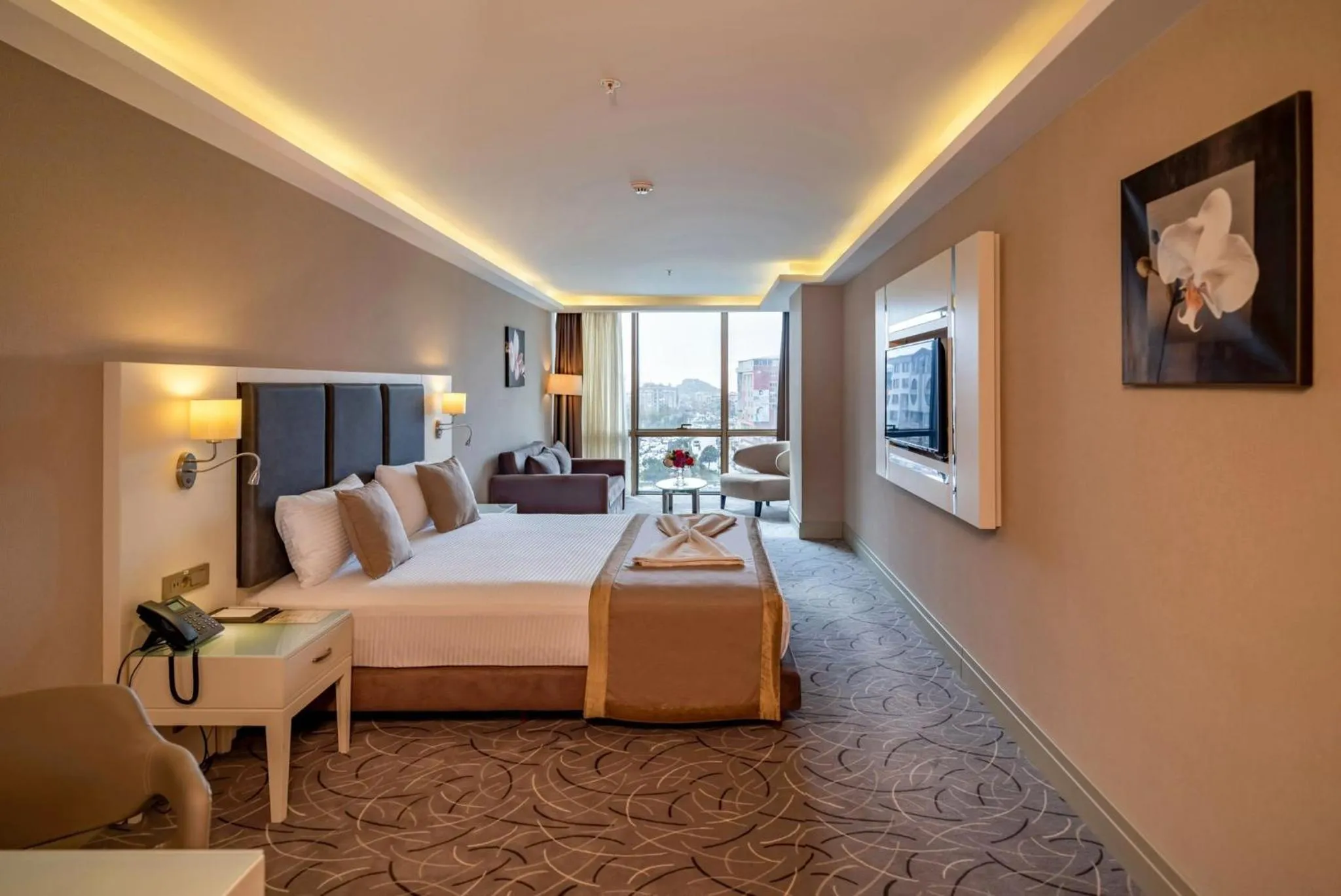 Bed in The Conforium Hotel Van