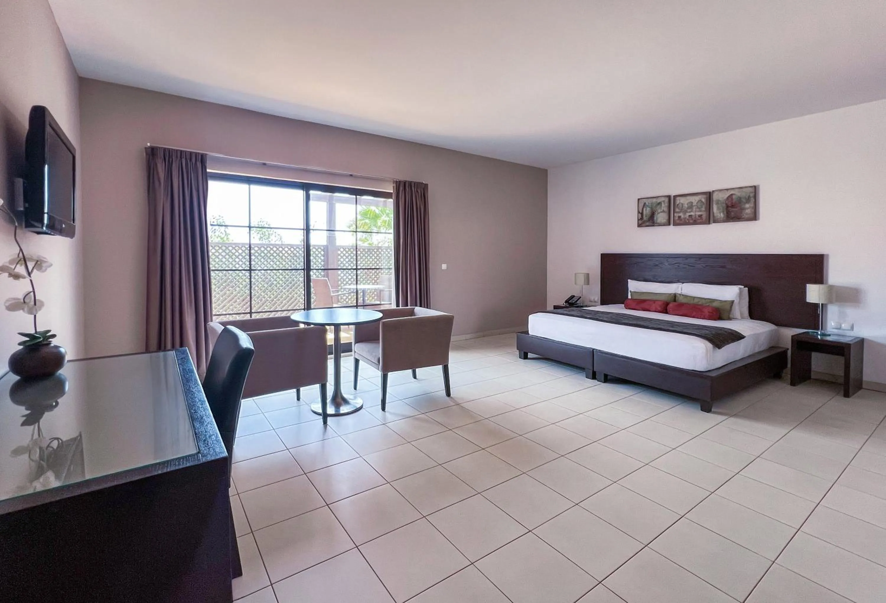 Bed in Melia Tortuga Beach - All Inclusive