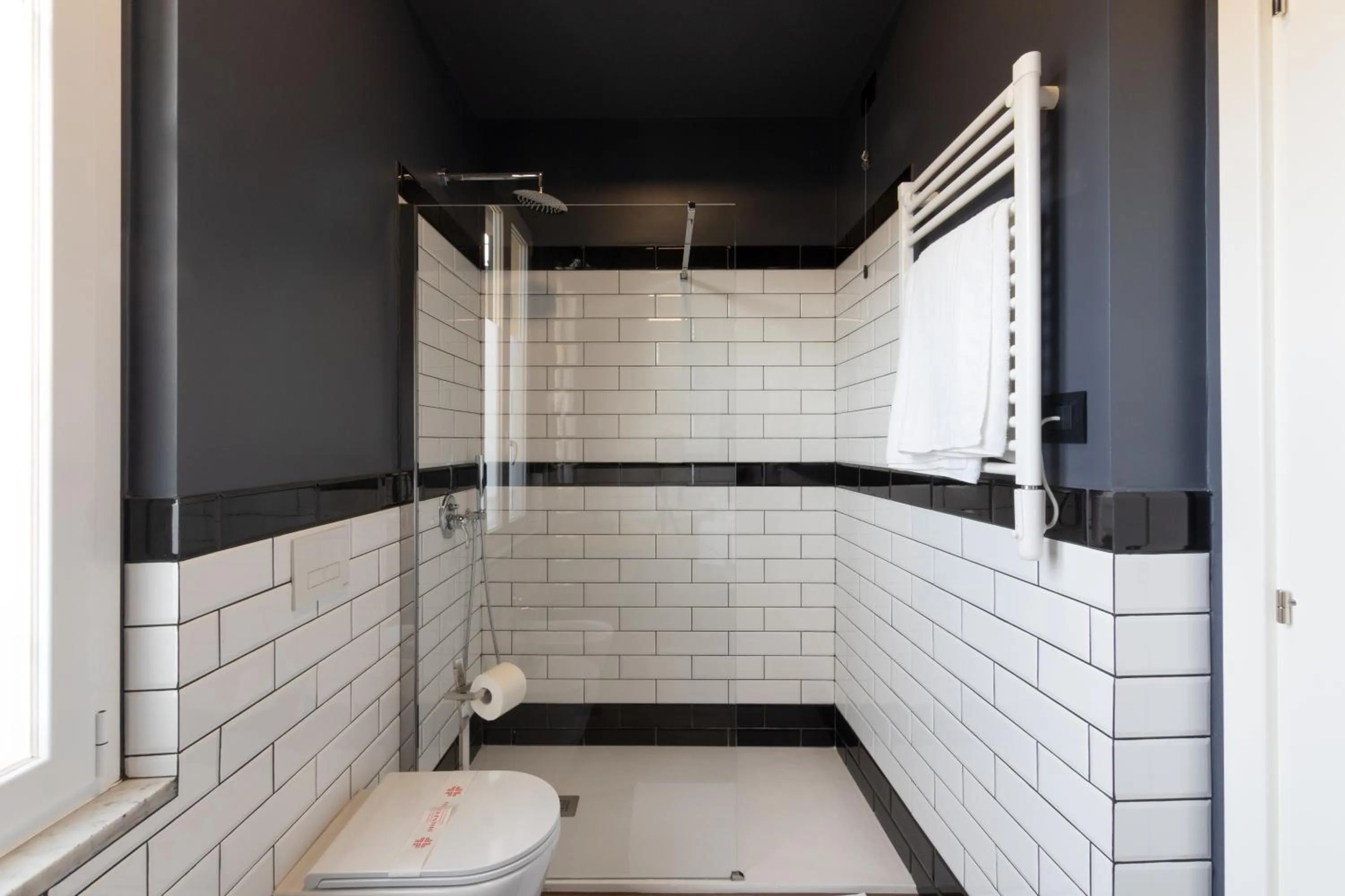 Shower in The Time -Home & Hotel-