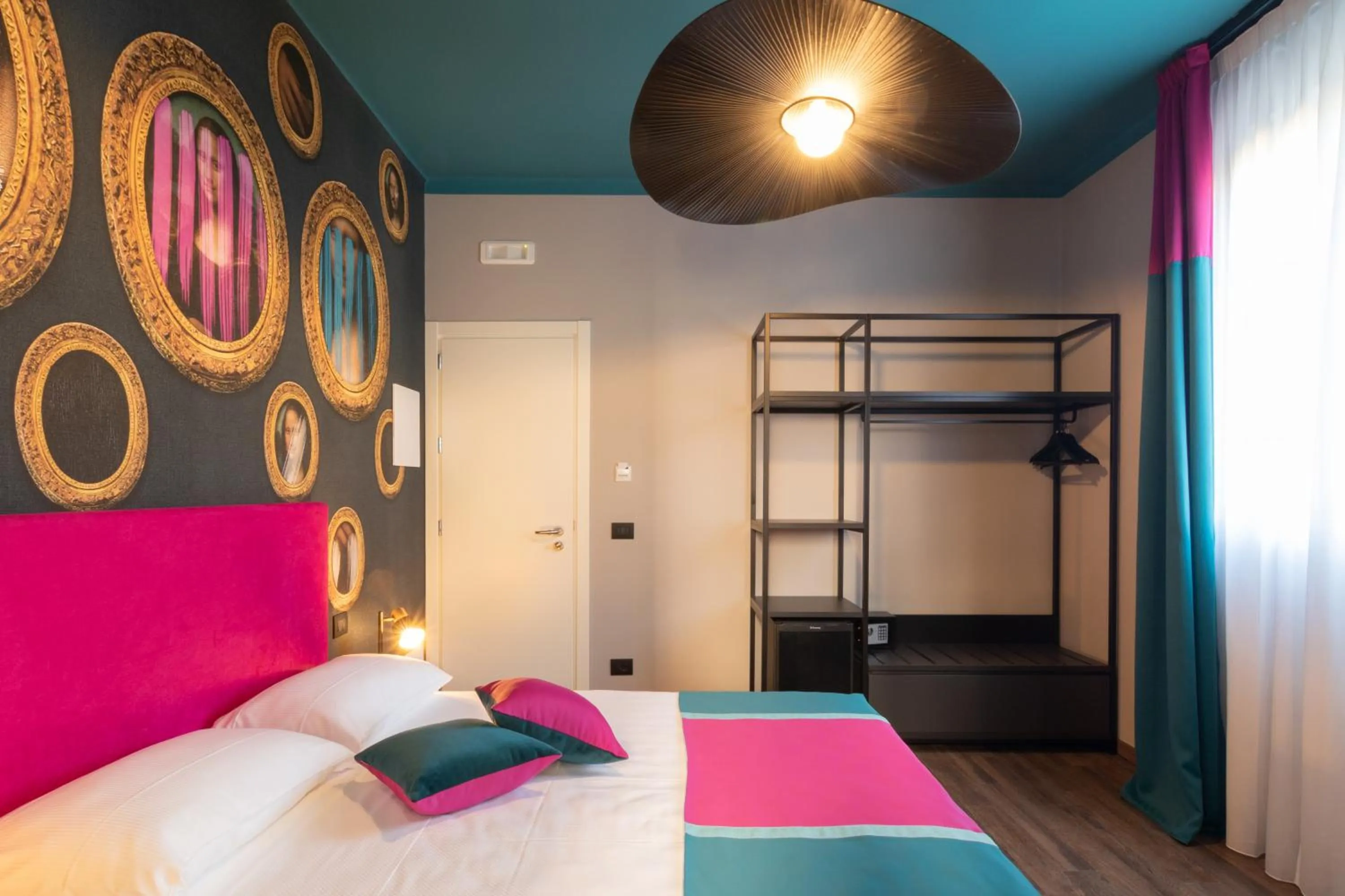 Bed in The Time -Home & Hotel-