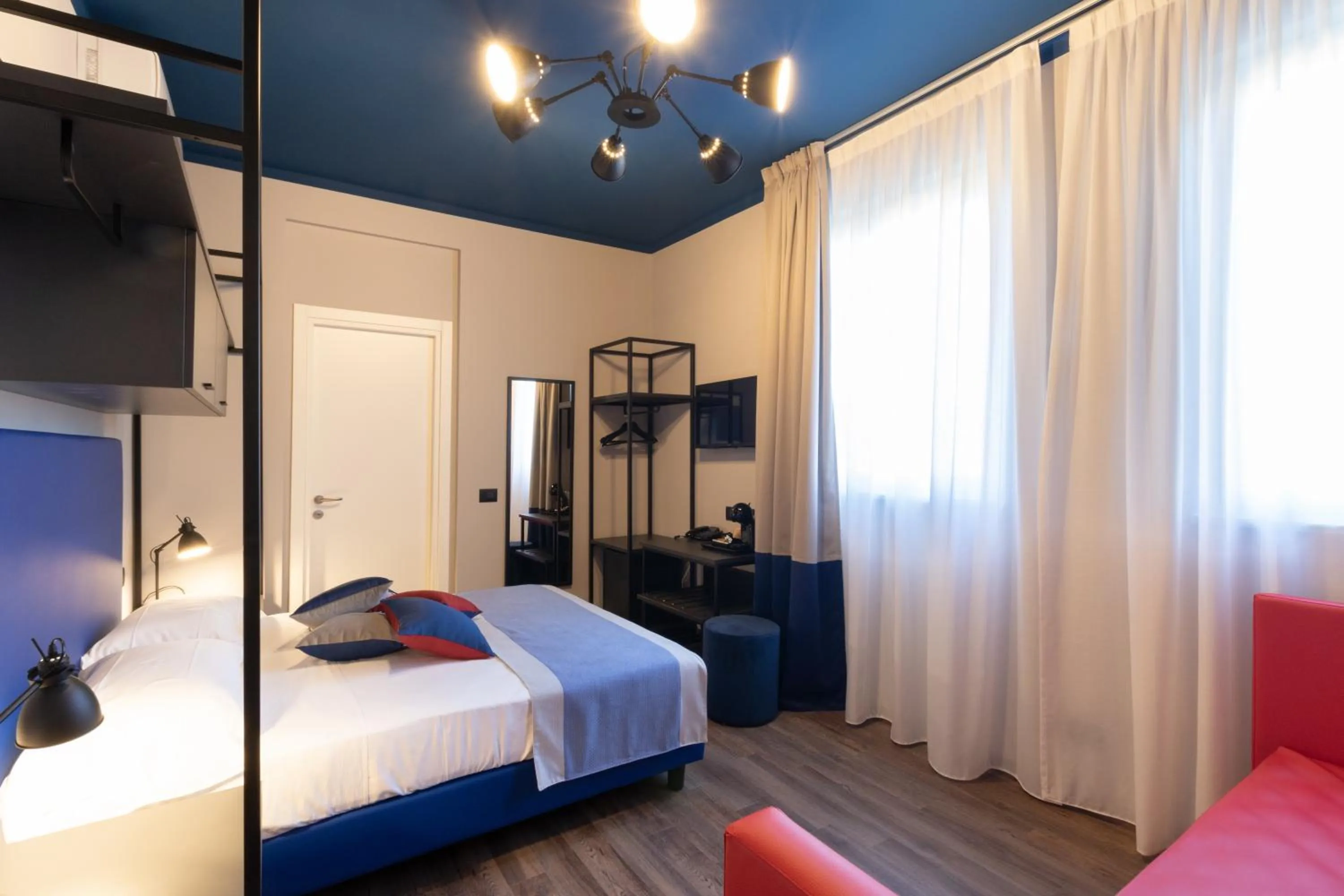 Bed in The Time -Home & Hotel-