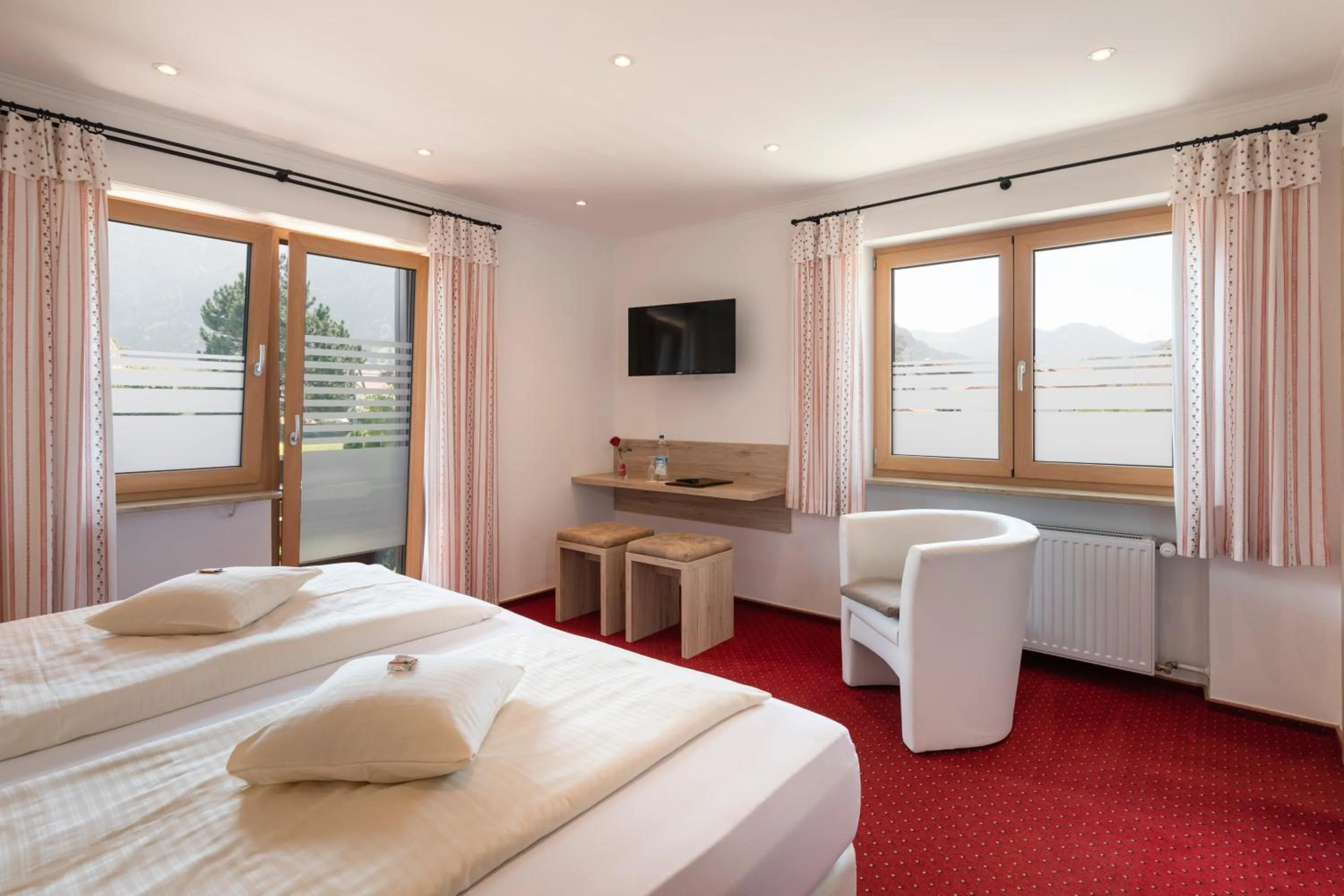 Photo of the whole room, Bed in Hotel Bergidyll