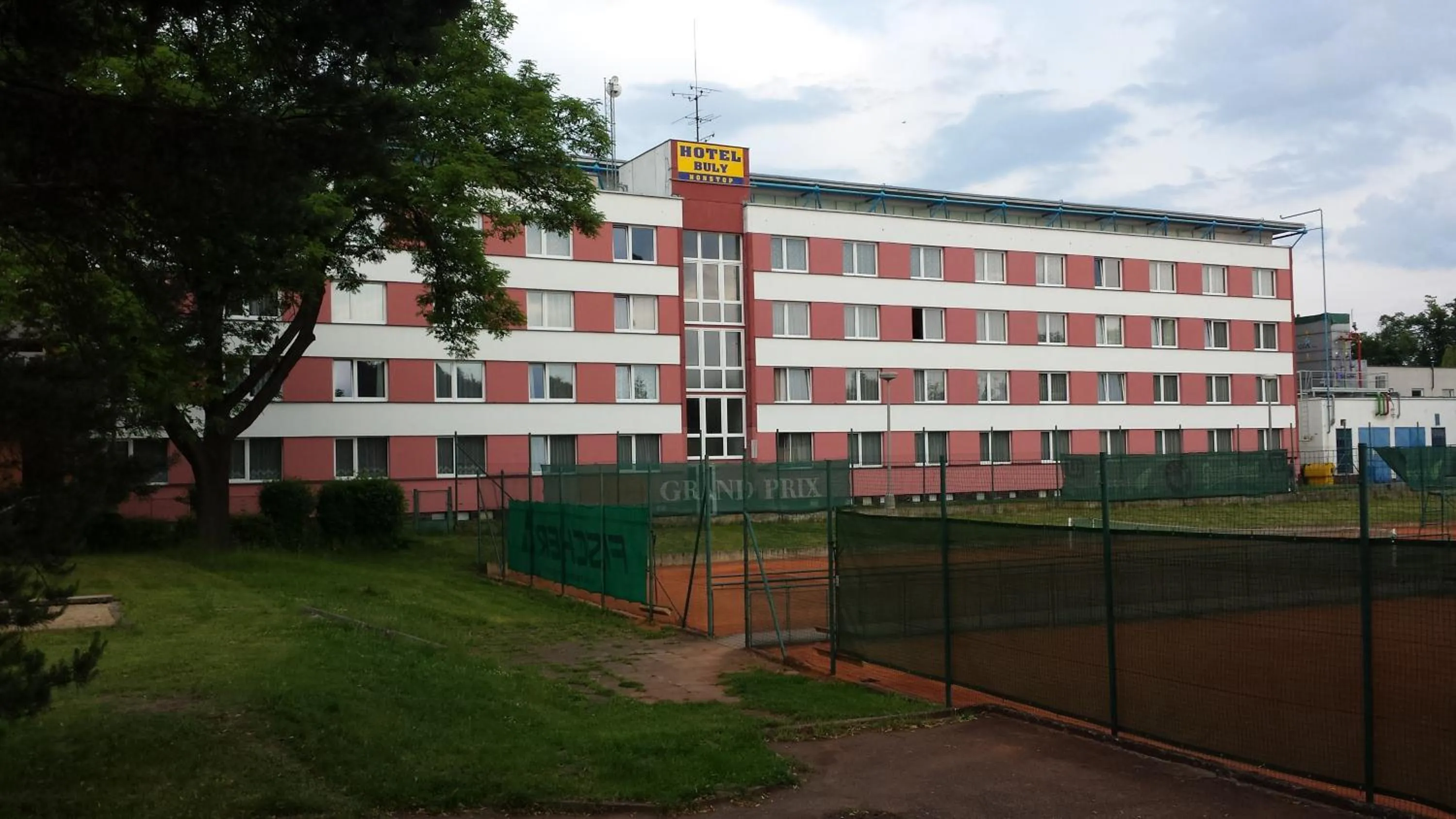 Facade/entrance in Hotel Buly