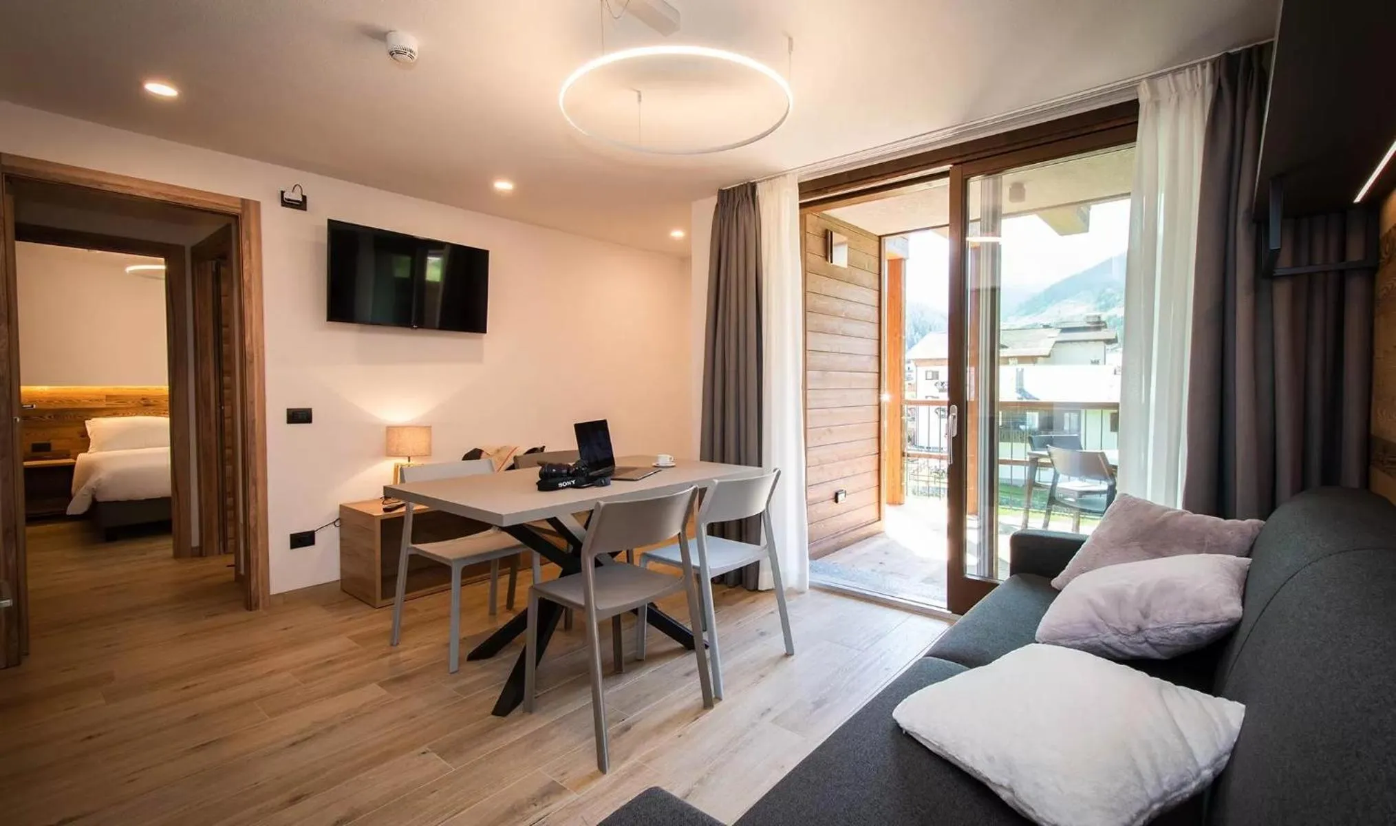 Balcony/Terrace in Nira Mountain Resort Futura