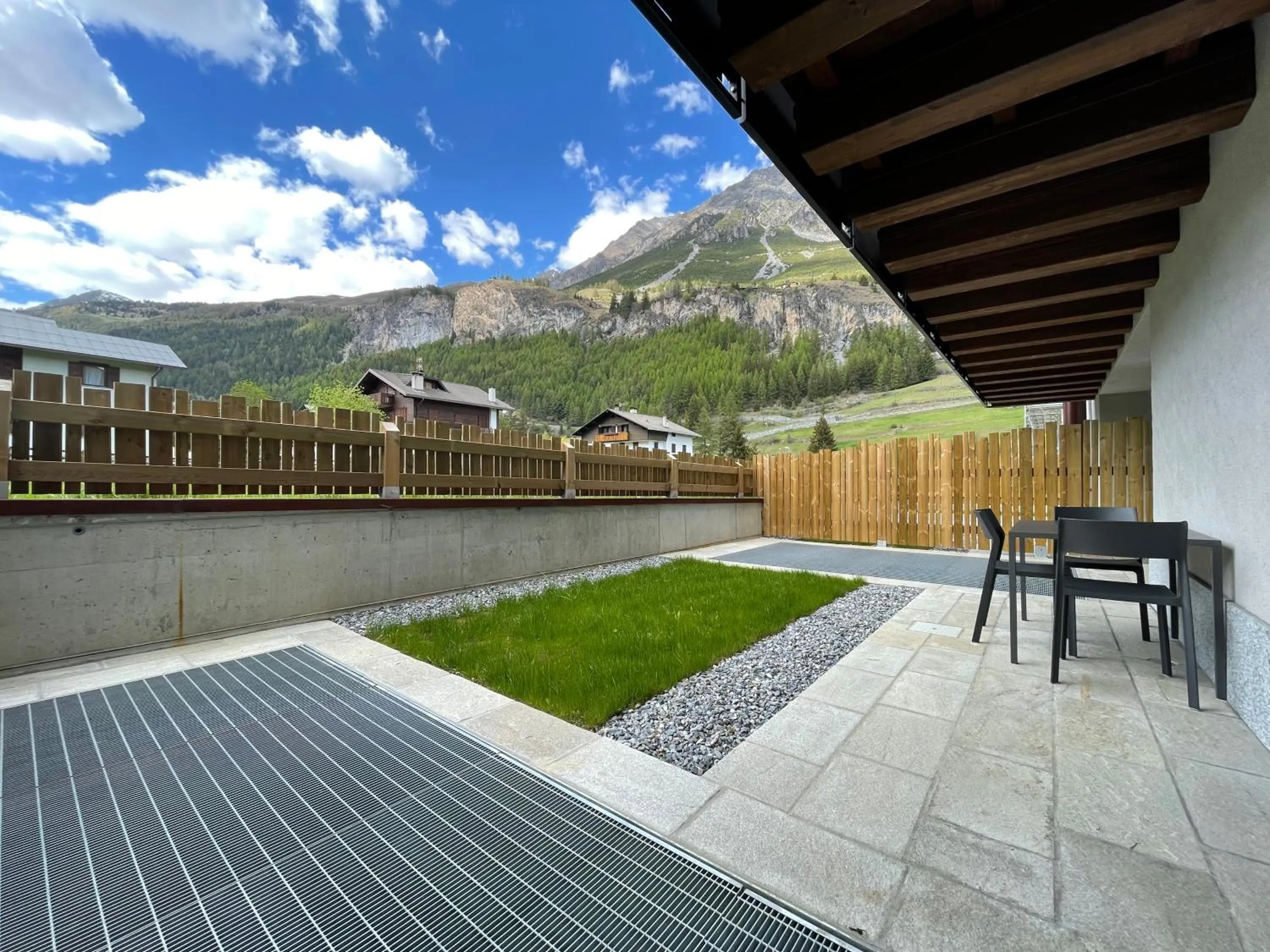 Solarium in Nira Mountain Resort Futura